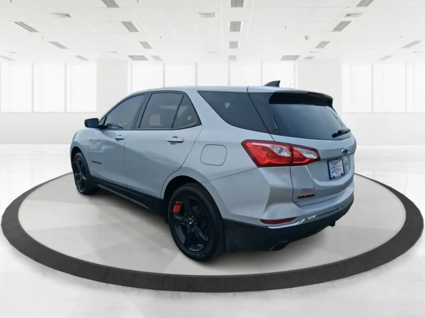 2019 Chevrolet Equinox LT (2GNAXVEX8K6) with an 2L I-4 gasoline direct injection engine, 9A transmission, located at 880 E. National Road, Vandalia, OH, 45377, (937) 908-9800, 39.891918, -84.183594 - Picture your next week: easy school drop-offs, a smooth I675 commute, and a weekend escape to Carriage Hill MetroPark or a quick run to The Greene-without worrying about space, traction, or comfort. This 2019 Chevrolet Equinox LT is built for real life in Riverside, Ohio, giving you SUV practicality - Photo#3