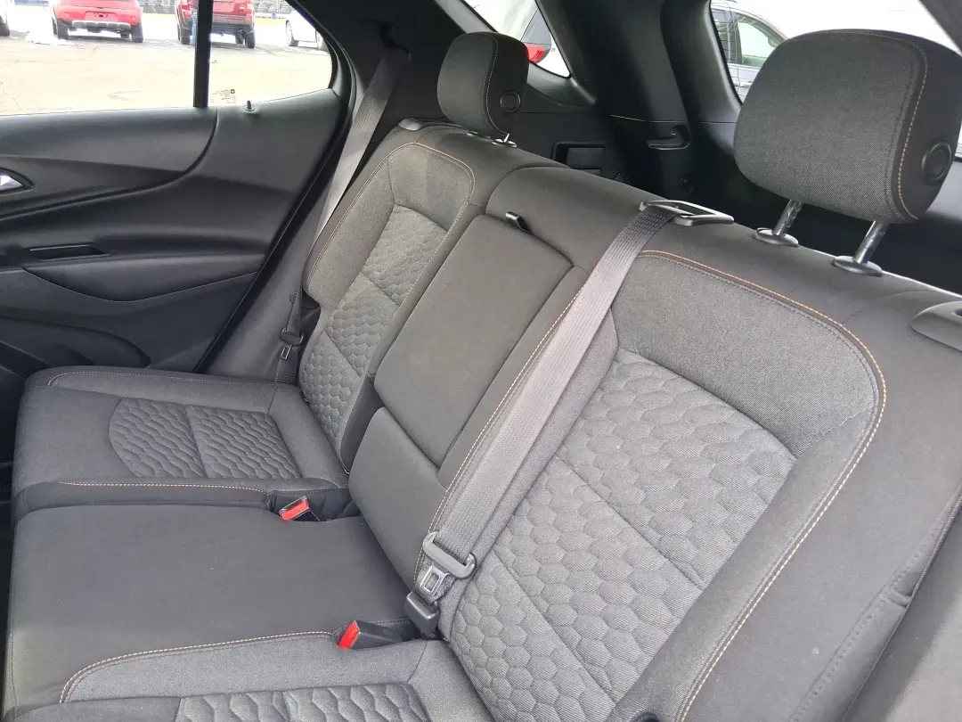 2019 Chevrolet Equinox LT (2GNAXVEX8K6) with an 2L I-4 gasoline direct injection engine, 9A transmission, located at 880 E. National Road, Vandalia, OH, 45377, (937) 908-9800, 39.891918, -84.183594 - Picture your next week: easy school drop-offs, a smooth I675 commute, and a weekend escape to Carriage Hill MetroPark or a quick run to The Greene-without worrying about space, traction, or comfort. This 2019 Chevrolet Equinox LT is built for real life in Riverside, Ohio, giving you SUV practicality - Photo#9