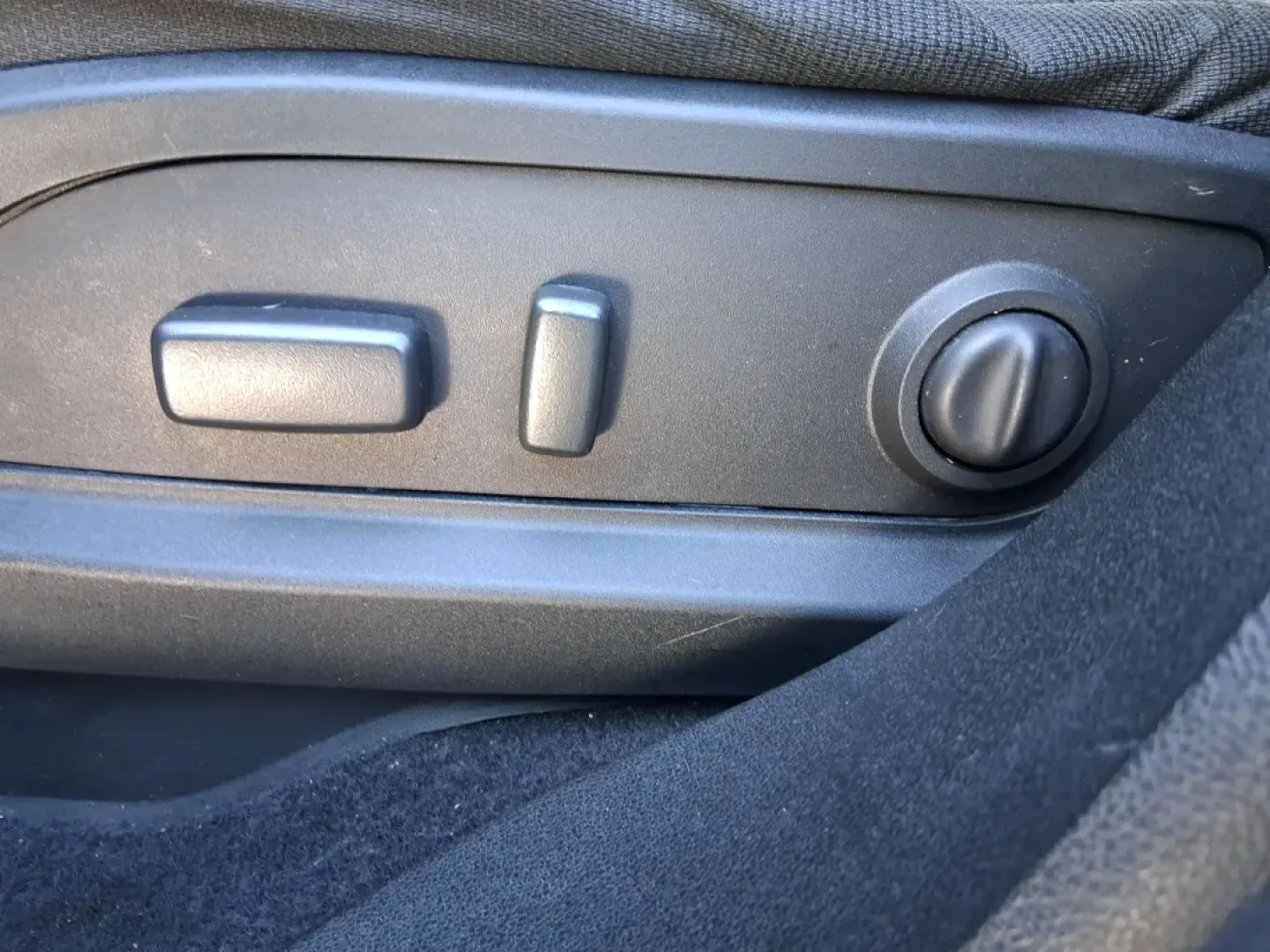 2017 Chevrolet Traverse 1LT (1GNKRGKDXHJ) with an 3.6L V-6 gasoline direct injection engine, 6A transmission, located at 8750 N County Rd 25A, Piqua, OH, 45356, (937) 908-9800, 40.164391, -84.232513 - Picture your next weekend: the kids are loaded up, the playlist is set, and you're cruising from Piqua to a ballgame, a family cookout, or a day trip to Indian Lake without worrying about space, comfort, or reliability. This 2017 Chevrolet Traverse 1LT is the kind of three-row SUV that fits real lif - Photo#17