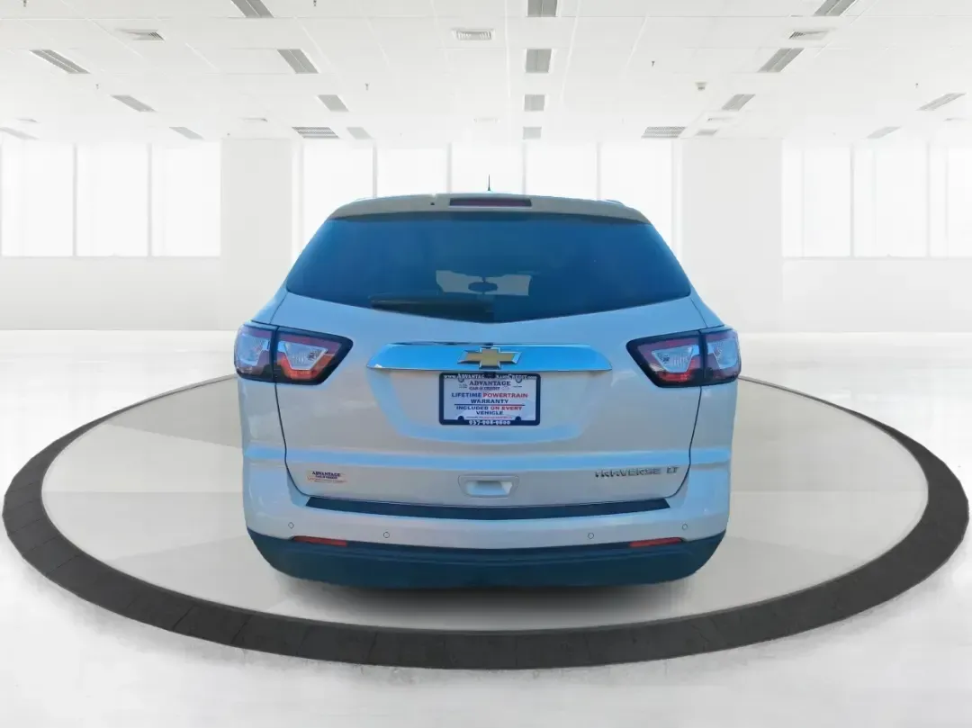 2015 Chevrolet Traverse 1LT (1GNKRGKD6FJ) with an 3.6L V-6 gasoline direct injection engine, 6-Speed Automatic transmission, located at 401 Woodman Dr, Riverside, OH, 45431, (937) 908-9800, 39.760899, -84.123421 - Pack up the kids, load the stroller and sports gear, and point the nose toward a weekend at Carillon Historical Park or a day trip down I75-this 2015 Chevrolet Traverse 1LT is the kind of roomy, confidence-inspiring SUV that makes family life and busy schedules feel easier. With three-row versatilit - Photo#3