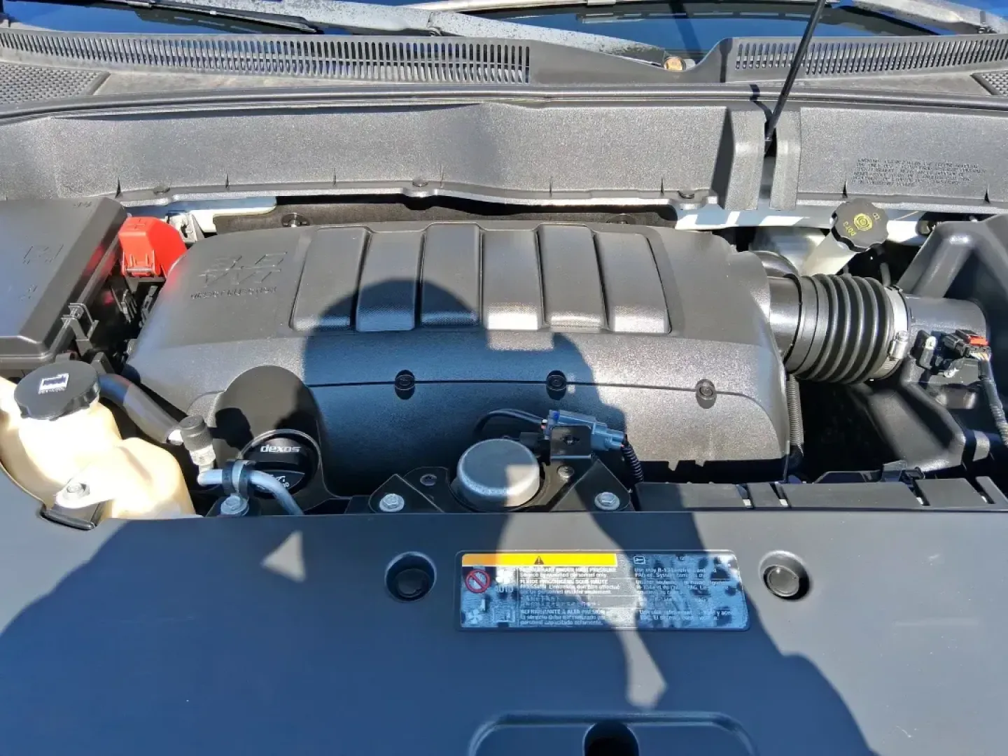 2015 Chevrolet Traverse 1LT (1GNKRGKD6FJ) with an 3.6L V-6 gasoline direct injection engine, 6-Speed Automatic transmission, located at 401 Woodman Dr, Riverside, OH, 45431, (937) 908-9800, 39.760899, -84.123421 - Pack up the kids, load the stroller and sports gear, and point the nose toward a weekend at Carillon Historical Park or a day trip down I75-this 2015 Chevrolet Traverse 1LT is the kind of roomy, confidence-inspiring SUV that makes family life and busy schedules feel easier. With three-row versatilit - Photo#11