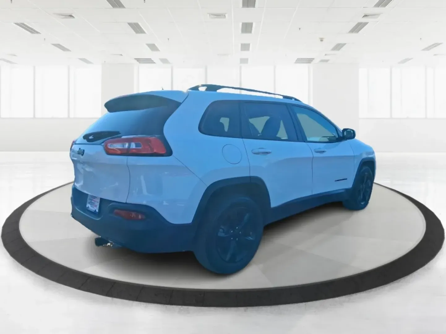 2016 Jeep Cherokee Altitude (1C4PJMCB5GW) with an 2.4L L4 DOHC 16V engine, 9A transmission, located at 880 E. National Road, Vandalia, OH, 45377, (937) 908-9800, 39.891918, -84.183594 - Picture your next weekend: a quick grocery run to the Meijer on Benchwood, a family visit across town, then a spontaneous road trip up I75 with the cargo area packed and the confidence of 4WD when Ohio weather changes its mind. This 2016 Jeep Cherokee Altitude is the kind of versatile crossover that - Photo#2