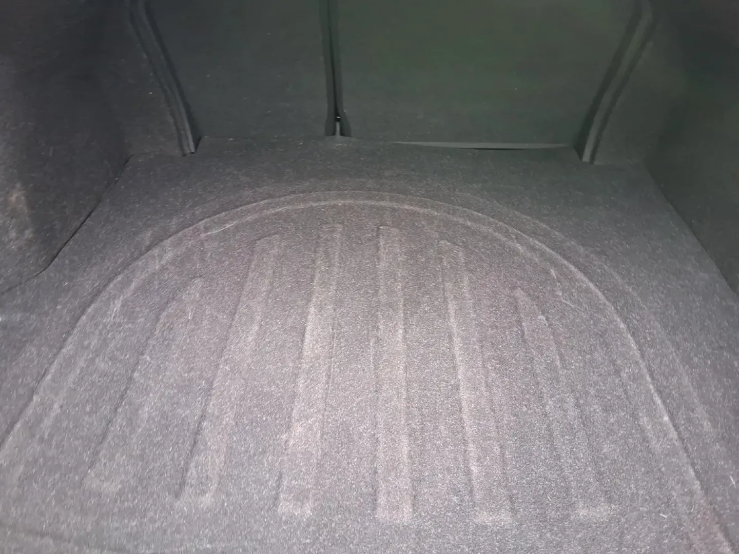 2017 Hyundai Elantra SE (KMHD84LF5HU) with an Nu 2L I-4 DOHC engine, 6A transmission, located at 1099 N County Rd 25A, Troy, OH, 45373, (937) 908-9800, 40.057079, -84.212883 - Planning a reliable daily commute from Troy to Dayton, a fuel-friendly run to the Miami Valley Centre Mall, or an easy weekend escape up I75? This 2017 Hyundai Elantra SE in eye-catching Scarlet Red Pearl is the kind of practical sedan that fits real life-comfortable for long drives, small enough fo - Photo#11