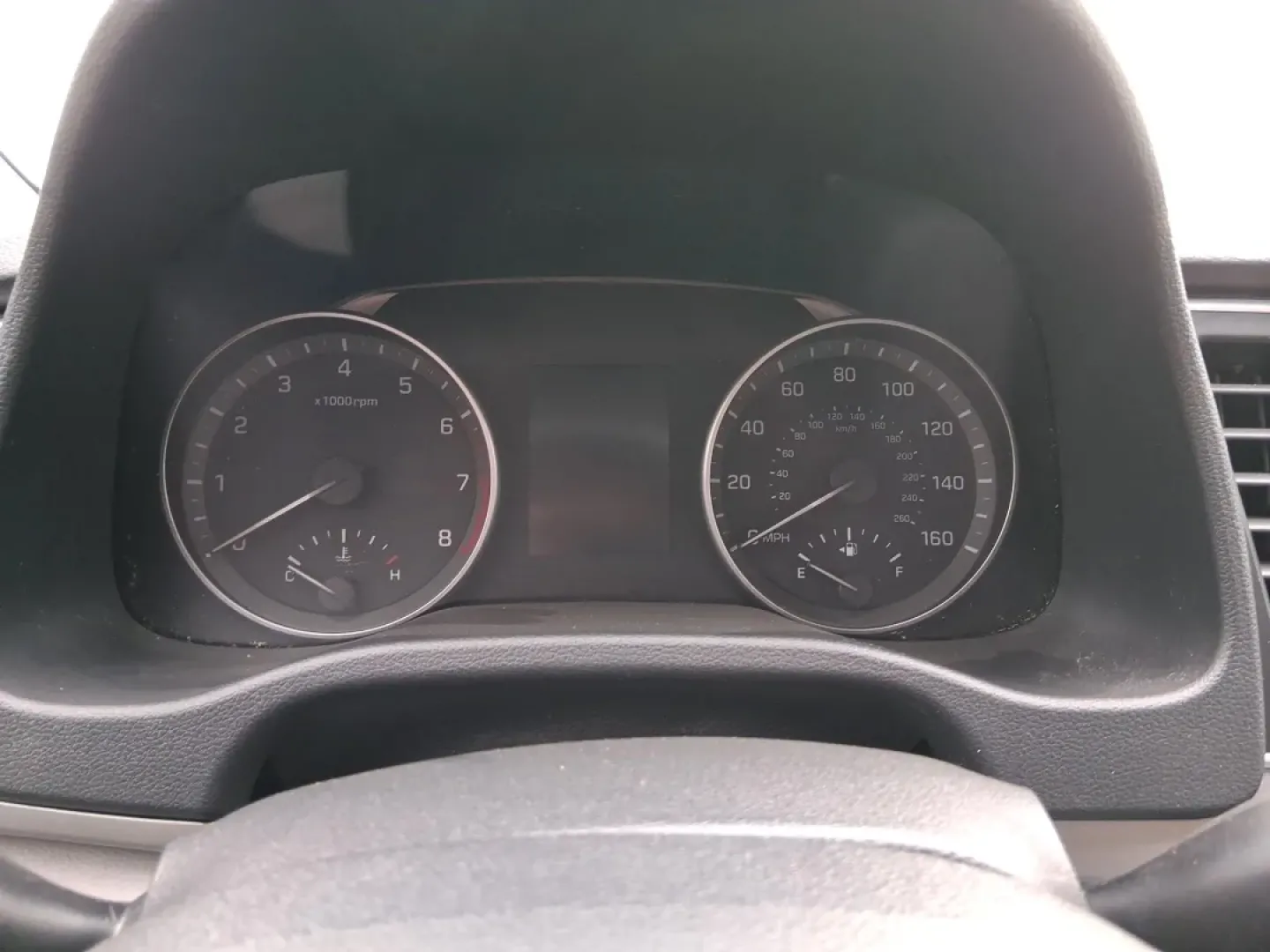 2017 Hyundai Elantra SE (KMHD84LF5HU) with an Nu 2L I-4 DOHC engine, 6A transmission, located at 1099 N County Rd 25A, Troy, OH, 45373, (937) 908-9800, 40.057079, -84.212883 - Planning a reliable daily commute from Troy to Dayton, a fuel-friendly run to the Miami Valley Centre Mall, or an easy weekend escape up I75? This 2017 Hyundai Elantra SE in eye-catching Scarlet Red Pearl is the kind of practical sedan that fits real life-comfortable for long drives, small enough fo - Photo#14