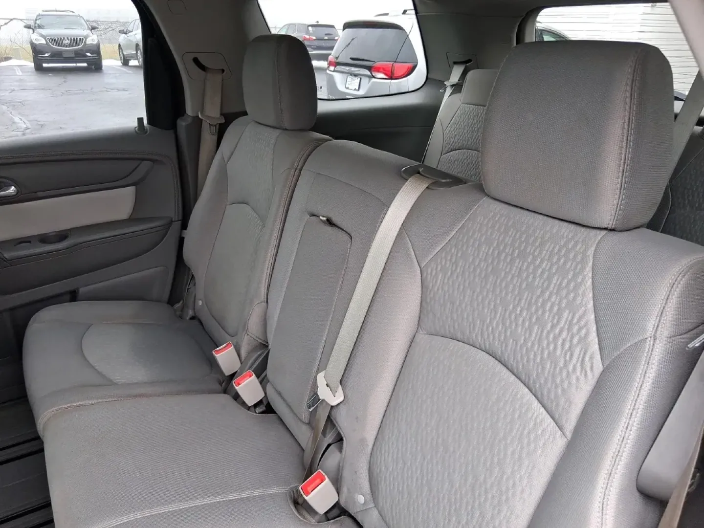 2016 GMC Acadia SLE-1 (1GKKVNED8GJ) with an 3.6L V-6 gasoline direct injection engine, 6A transmission, located at 1184 Kauffman Ave, Fairborn, OH, 45324, (937) 908-9800, 39.807072, -84.030914 - Need one SUV that can handle school drop-offs, I675 commuting, and a weekend escape to John Bryan State Park without feeling cramped or stressed? This 2016 GMC Acadia SLE-1 in Ebony Twilight Metallic is built for real-life Ohio driving-room for people and gear, confident traction for changing weathe - Photo#9