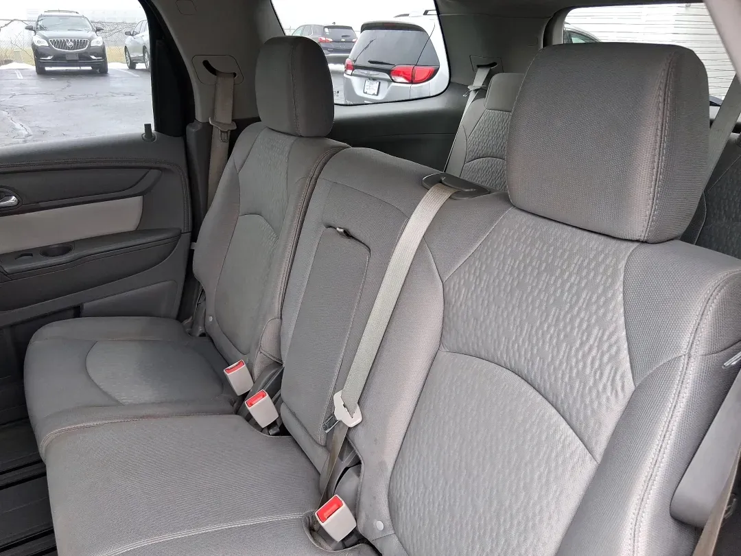 2016 GMC Acadia SLE-1 (1GKKVNED8GJ) with an 3.6L V-6 gasoline direct injection engine, 6A transmission, located at 1184 Kauffman Ave, Fairborn, OH, 45324, (937) 908-9800, 39.807072, -84.030914 - Need one SUV that can handle school drop-offs, I675 commuting, and a weekend escape to John Bryan State Park without feeling cramped or stressed? This 2016 GMC Acadia SLE-1 in Ebony Twilight Metallic is built for real-life Ohio driving-room for people and gear, confident traction for changing weathe - Photo#9