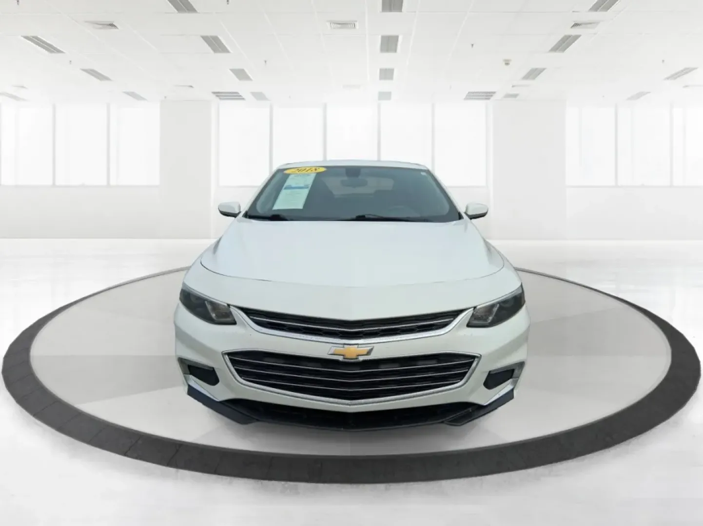2018 Chevrolet Malibu LT (1G1ZD5ST9JF) with an ECOTEC 1.5L I-4 gasoline direct injection engine, 6A transmission, located at 4508 South Dixie Dr, Moraine, OH, 45439, (937) 908-9800, 39.689976, -84.218452 - Need a dependable commuter that still feels comfortable for date night in the Oregon District, errands around Dayton Mall, or a quick weekend drive up I75? This 2018 Chevrolet Malibu LT is a smart, real-world sedan that fits busy schedules-easy to park, smooth on long stretches of South Dixie Drive, - Photo#7
