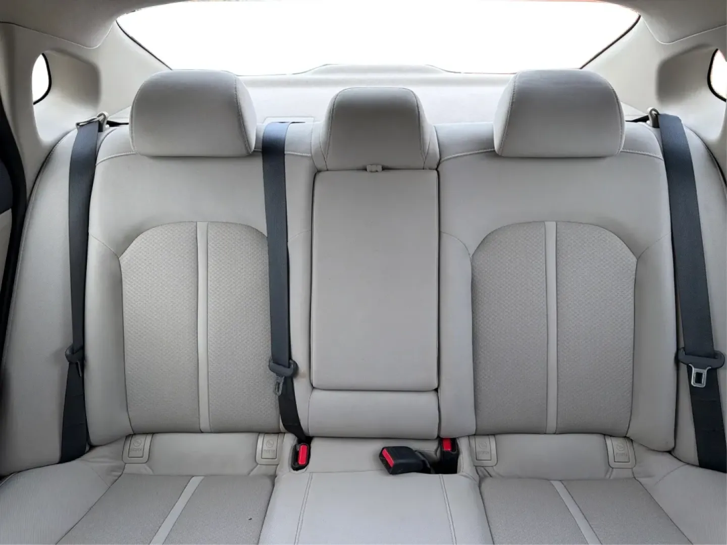 2016 Kia Optima LX (5XXGT4L32GG) with an Theta II 2.4L I-4 gasoline direct injection engine, 6A transmission, located at 1184 Kauffman Ave, Fairborn, OH, 45324, (937) 908-9800, 39.807072, -84.030914 - Picture your next week going smoother: an easy morning commute down I-675, a quick run to The Mall at Fairfield Commons, and a comfortable weekend drive past Wright State University or out toward the National Museum of the U.S. Air Force-without stressing about your budget. This 2016 Kia Optima LX s - Photo#14