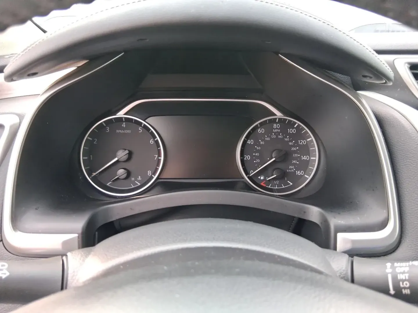 2018 Nissan Murano SV (5N1AZ2MH5JN) with an 3.5L V-6 DOHC engine, CVT transmission, located at 1184 Kauffman Ave, Fairborn, OH, 45324, (937) 908-9800, 39.807072, -84.030914 - Road trips to Yellow Springs, daily commutes down I675, or weekend errands between Wright-Patt and Fairfield Commons-this 2018 Nissan Murano SV is the kind of comfortable, confidence-inspiring SUV that fits real life in Fairborn. With its bold Cayenne Red Metallic finish, roomy cabin, and smart tech - Photo#15