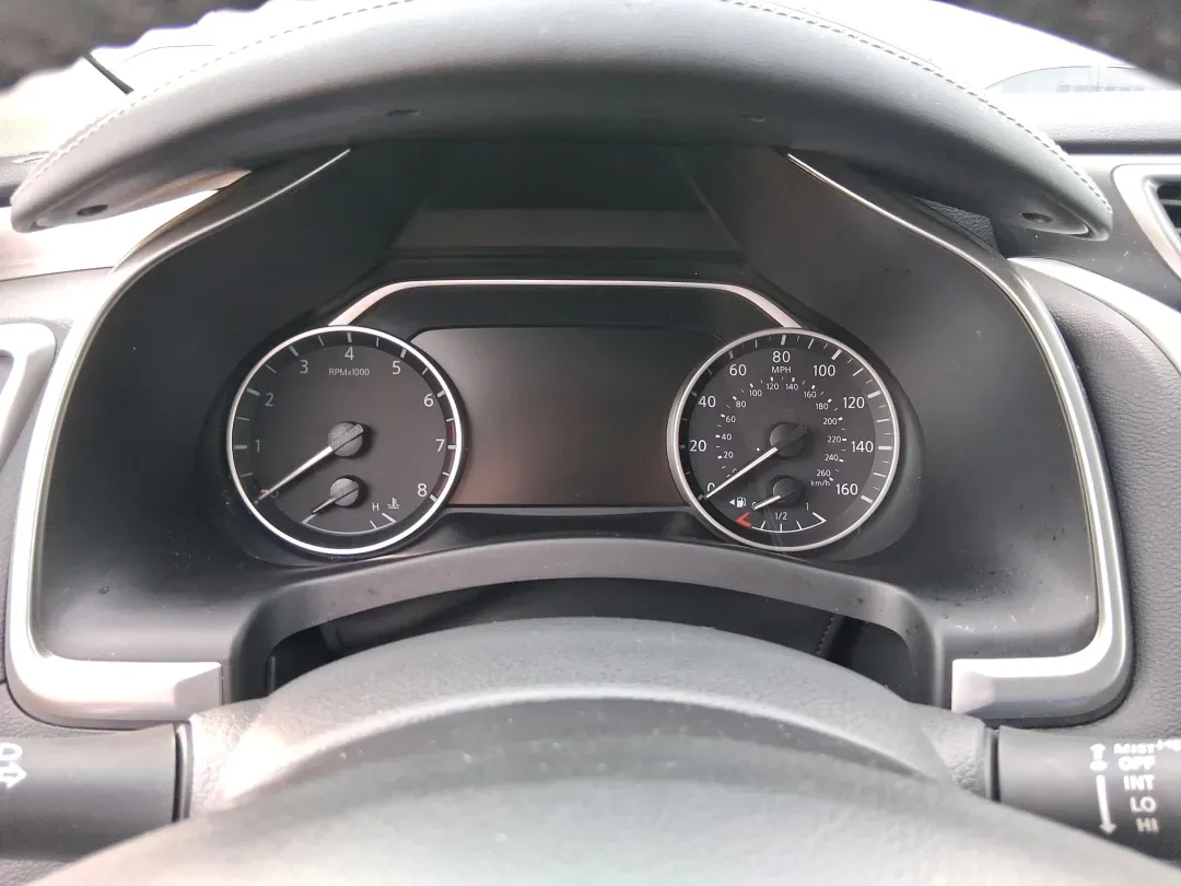 2018 Nissan Murano SV (5N1AZ2MH5JN) with an 3.5L V-6 DOHC engine, CVT transmission, located at 1184 Kauffman Ave, Fairborn, OH, 45324, (937) 908-9800, 39.807072, -84.030914 - Road trips to Yellow Springs, daily commutes down I675, or weekend errands between Wright-Patt and Fairfield Commons-this 2018 Nissan Murano SV is the kind of comfortable, confidence-inspiring SUV that fits real life in Fairborn. With its bold Cayenne Red Metallic finish, roomy cabin, and smart tech - Photo#15