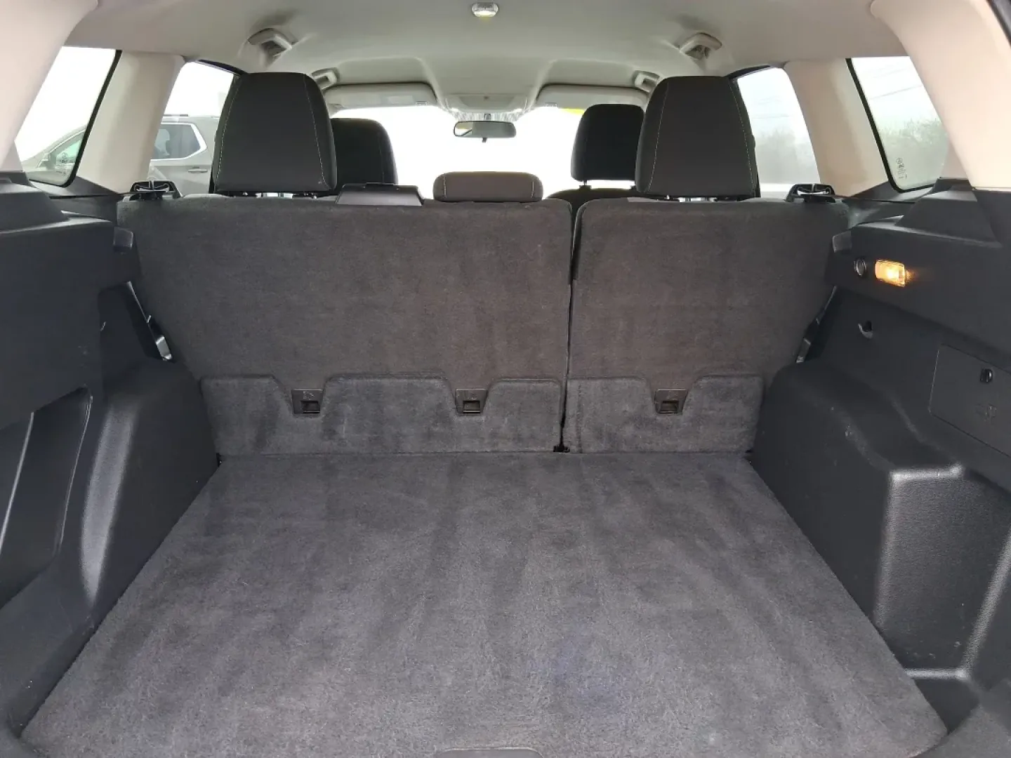 2017 Ford Escape SE (1FMCU0GD5HU) with an 1.5L L4 DOHC 16V engine, 6A transmission, located at 1099 N County Rd 25A, Troy, OH, 45373, (937) 908-9800, 40.057079, -84.212883 - Picture your next Ohio weekend: a quick run up I75 for errands, a family day at Treasure Island Park, or a spontaneous road trip to Dayton-without worrying about space, comfort, or winter-ready confidence. This 2017 Ford Escape SE SUV is built for real life in Troy, offering the easy maneuverability - Photo#12