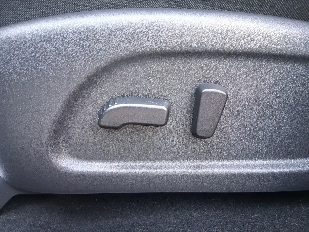 2018 Nissan Pathfinder SV (5N1DR2MM7JC) with an 3.5L V-6 gasoline direct injection engine, CVT transmission, located at 1099 N County Rd 25A, Troy, OH, 45373, (937) 908-9800, 40.057079, -84.212883 - Pack up the kids, the cooler, and the weekend plans-this 2018 Nissan Pathfinder SV is built for real life in Troy, Ohio, whether you're shuttling to practice, commuting down I75, or heading out for a road trip to the Dayton area. With three-row versatility, confident capability, and family-friendly - Photo#17