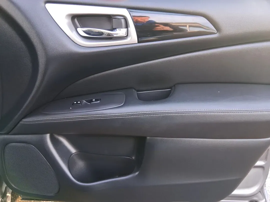 2018 Nissan Pathfinder SV (5N1DR2MM7JC) with an 3.5L V-6 gasoline direct injection engine, CVT transmission, located at 1099 N County Rd 25A, Troy, OH, 45373, (937) 908-9800, 40.057079, -84.212883 - Pack up the kids, the cooler, and the weekend plans-this 2018 Nissan Pathfinder SV is built for real life in Troy, Ohio, whether you're shuttling to practice, commuting down I75, or heading out for a road trip to the Dayton area. With three-row versatility, confident capability, and family-friendly - Photo#19