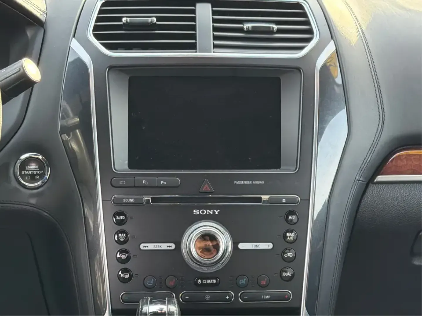 2018 Ford Explorer Platinum (1FM5K8HT1JG) with an EcoBoost 3.5L V-6 gasoline direct injection engine, 6A transmission, located at 401 Woodman Dr, Riverside, OH, 45431, (937) 908-9800, 39.760899, -84.123421 - Load up the family, cue the road-trip playlist, and point your weekend plans toward Indian Lake or a quick getaway down I75-this 2018 Ford Explorer Platinum is built for real-life Ohio driving. With confident 4WD/AWD traction, three-row versatility, and premium comfort, it's an ideal SUV for growing - Photo#13