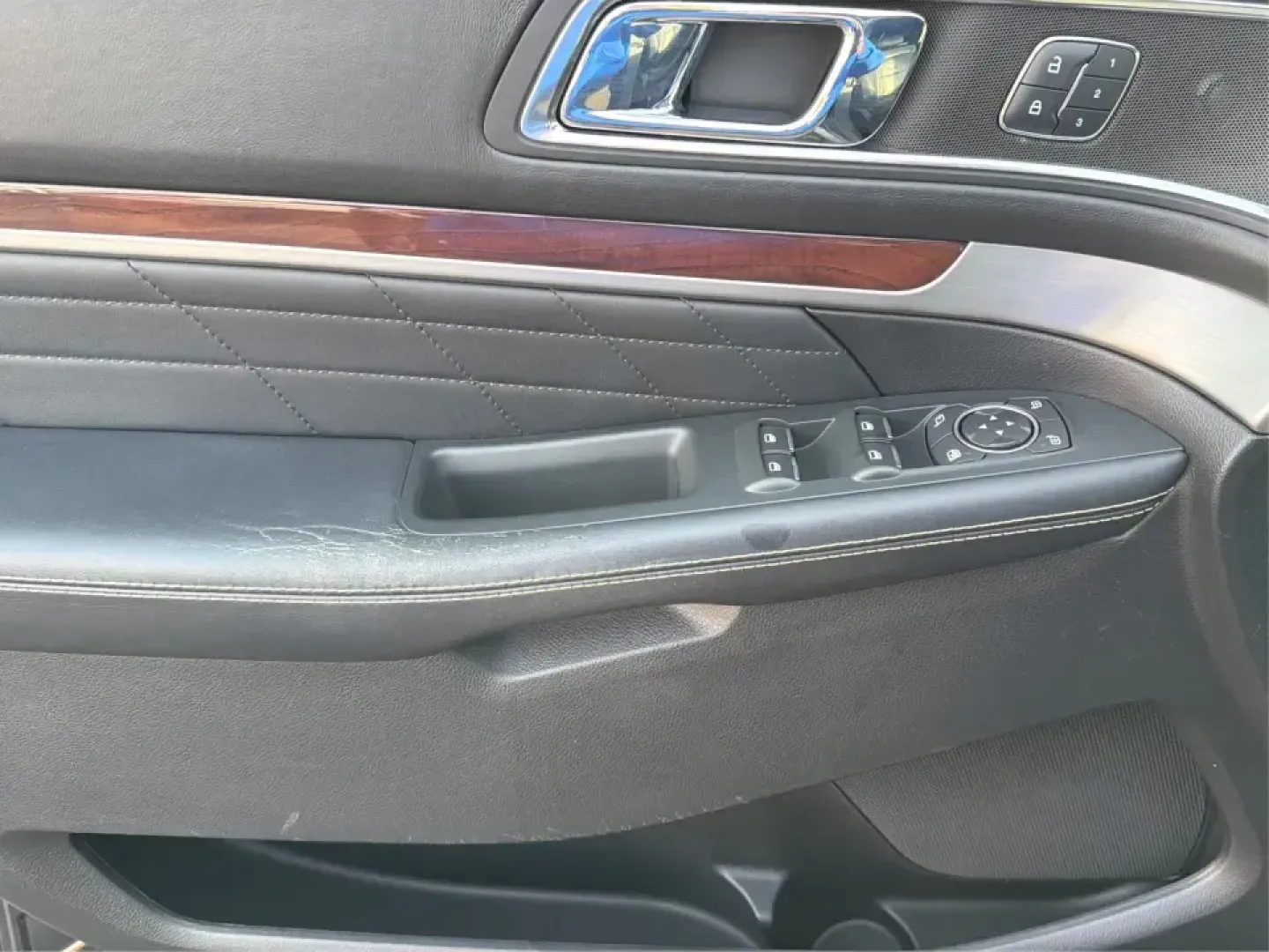 2018 Ford Explorer Platinum (1FM5K8HT1JG) with an EcoBoost 3.5L V-6 gasoline direct injection engine, 6A transmission, located at 401 Woodman Dr, Riverside, OH, 45431, (937) 908-9800, 39.760899, -84.123421 - Load up the family, cue the road-trip playlist, and point your weekend plans toward Indian Lake or a quick getaway down I75-this 2018 Ford Explorer Platinum is built for real-life Ohio driving. With confident 4WD/AWD traction, three-row versatility, and premium comfort, it's an ideal SUV for growing - Photo#19