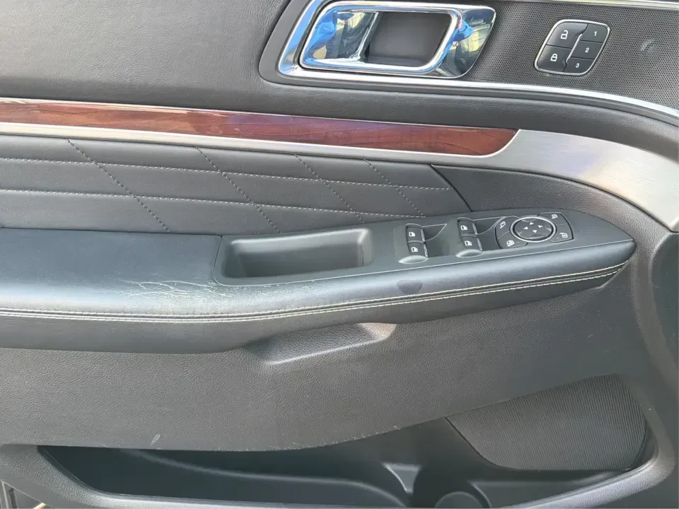 2018 Ford Explorer Platinum (1FM5K8HT1JG) with an EcoBoost 3.5L V-6 gasoline direct injection engine, 6A transmission, located at 401 Woodman Dr, Riverside, OH, 45431, (937) 908-9800, 39.760899, -84.123421 - Load up the family, cue the road-trip playlist, and point your weekend plans toward Indian Lake or a quick getaway down I75-this 2018 Ford Explorer Platinum is built for real-life Ohio driving. With confident 4WD/AWD traction, three-row versatility, and premium comfort, it's an ideal SUV for growing - Photo#19