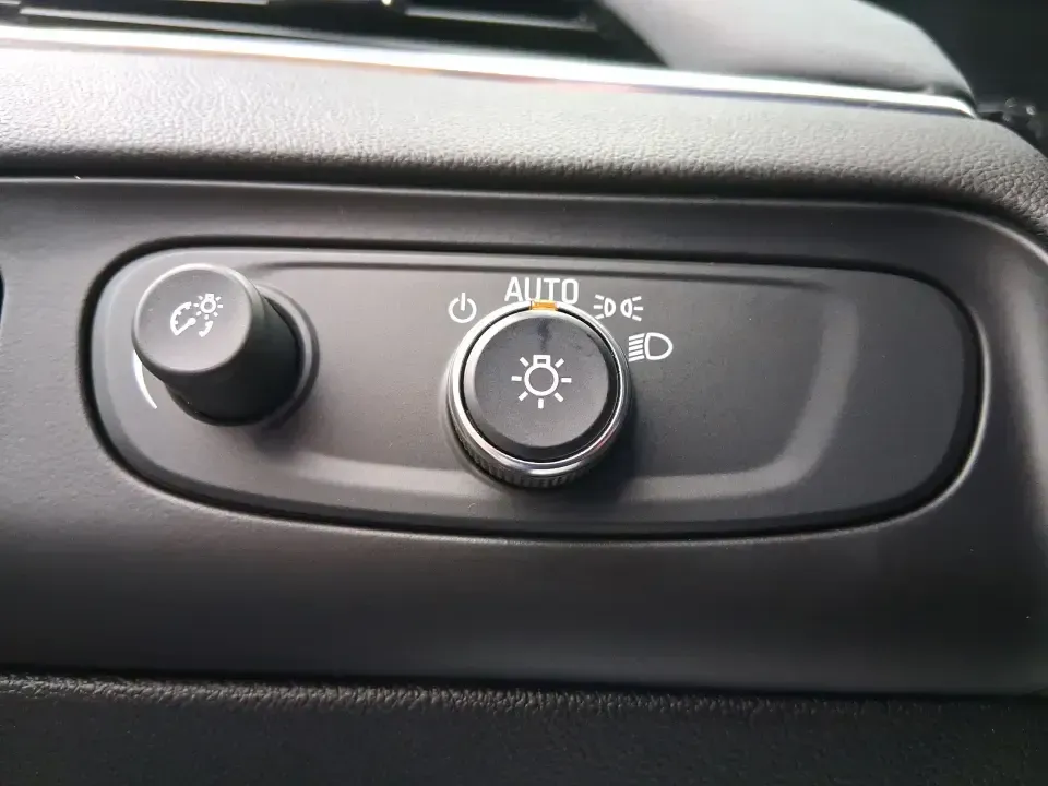 2019 Buick Enclave AWD Premium (5GAEVBKW2KJ) with an 3.6L V-6 gasoline direct injection engine, 9A transmission, located at 4508 South Dixie Dr, Moraine, OH, 45439, (937) 908-9800, 39.689976, -84.218452 - Pack the family, load up the groceries, and still have room for a spontaneous weekend getaway-this 2019 Buick Enclave AWD Premium is built for real life in Ohio. Whether you're commuting toward Dayton, shuttling kids to activities, or planning a road trip that starts on I70 and ends with a sunset at - Photo#15