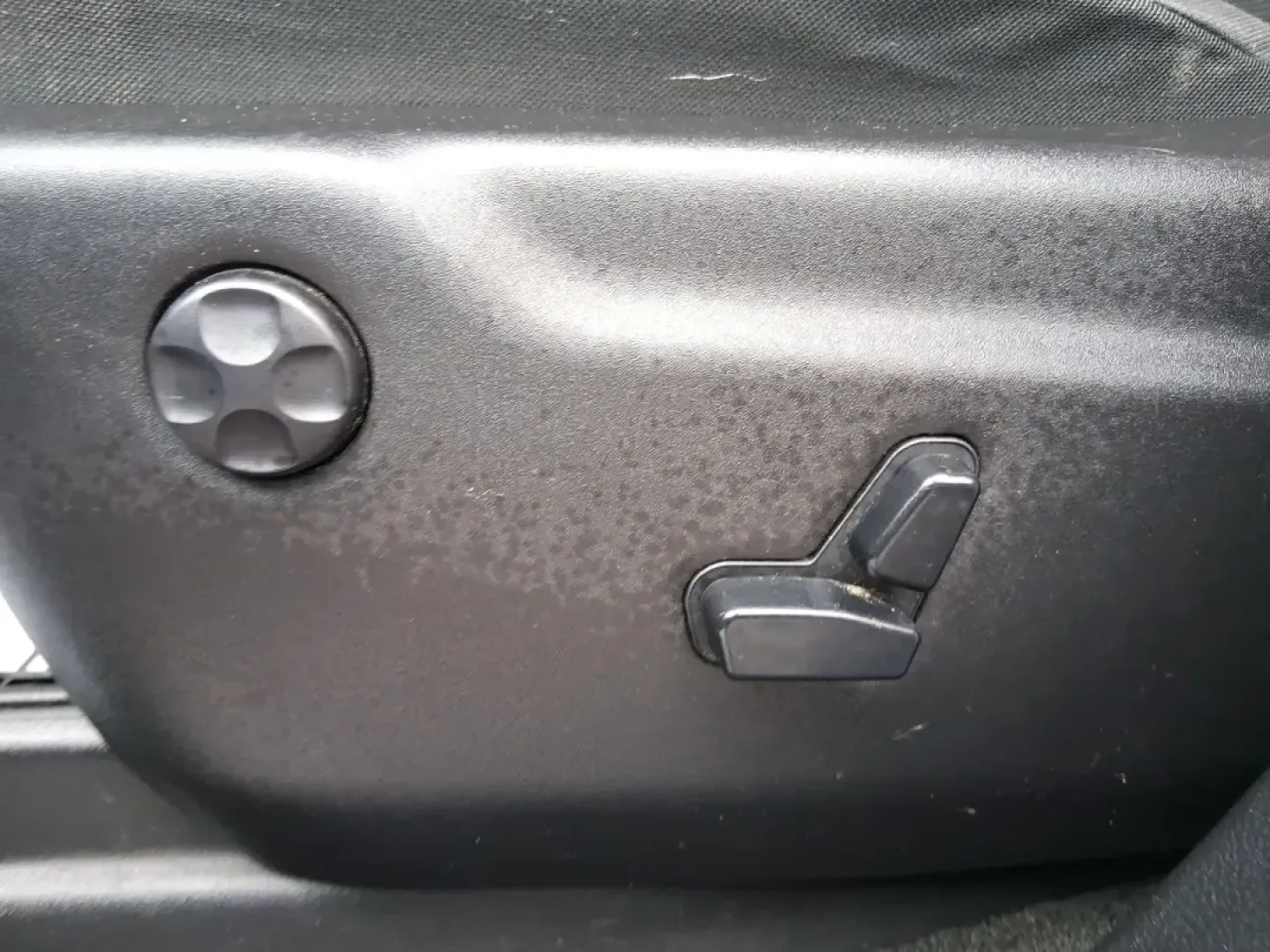 2015 Jeep Grand Cherokee Laredo (1C4RJFAG1FC) with an 3.6L V-6 DOHC engine, 8-Speed Automatic transmission, located at 1951 S Dayton Lakeview Rd., New Carlisle, OH, 45344, (937) 908-9800, 39.890999, -84.050255 - Picture a weekend that starts with a smooth commute through Clark County and ends with a spontaneous road trip-camp gear in the back, friends in the second row, and confidence when the weather turns. This 2015 Jeep Grand Cherokee Laredo is built for real life in Ohio: school runs, long drives down I - Photo#18