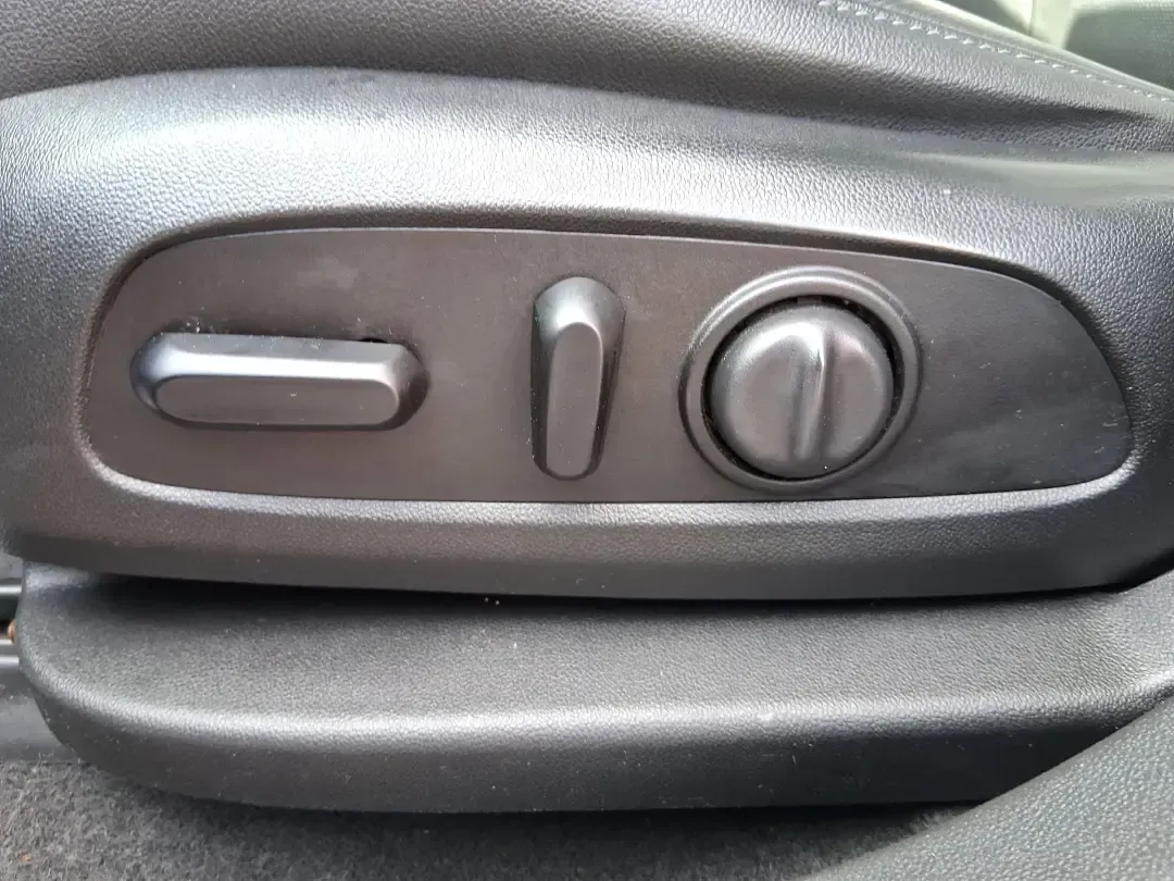 2019 Chevrolet Blazer LT (3GNKBHRS7KS) with an 3.6L V6 DOHC 24V engine, 9A transmission, located at 1230 East Main St, Xenia, OH, 45385, (937) 908-9800, 39.688026, -83.910172 - Whether you're shuttling kids to practice, commuting from Xenia to Beavercreek, or packing up for a weekend escape to John Bryan State Park, this 2019 Chevrolet Blazer LT is built for real life-roomy, confident, and ready for Ohio weather. Finished in a bold Red exterior and equipped with 4WD/AWD, t - Photo#18