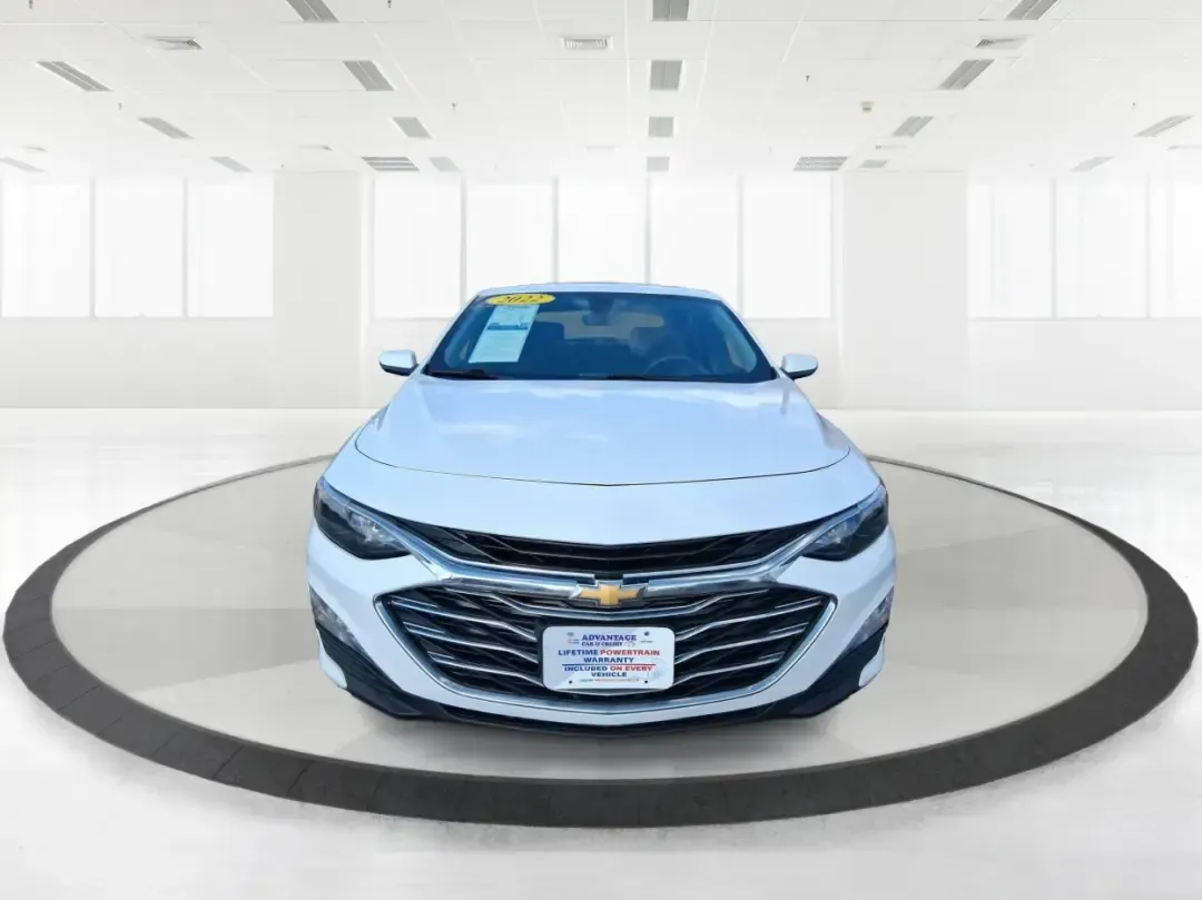 2022 Chevrolet Malibu FWD LT (1G1ZD5ST2NF) with an ECOTEC 1.5L I-4 gasoline direct injection engine, 6A transmission, located at 1230 East Main St, Xenia, OH, 45385, (937) 908-9800, 39.688026, -83.910172 - Need a reliable commuter that still feels comfortable for date night in downtown Xenia, the daily school run, or quick weekend escapes toward John Bryan State Park? This 2022 Chevrolet Malibu LT is built for real life-easy to drive, fuel-friendly on regular unleaded, and packed with the comfort and - Photo#7