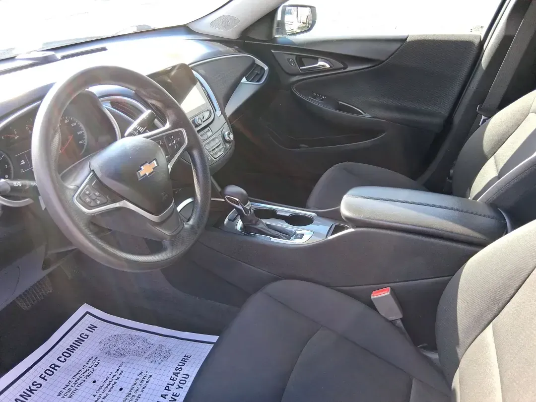 2022 Chevrolet Malibu FWD LT (1G1ZD5ST2NF) with an ECOTEC 1.5L I-4 gasoline direct injection engine, 6A transmission, located at 1230 East Main St, Xenia, OH, 45385, (937) 908-9800, 39.688026, -83.910172 - Need a reliable commuter that still feels comfortable for date night in downtown Xenia, the daily school run, or quick weekend escapes toward John Bryan State Park? This 2022 Chevrolet Malibu LT is built for real life-easy to drive, fuel-friendly on regular unleaded, and packed with the comfort and - Photo#9