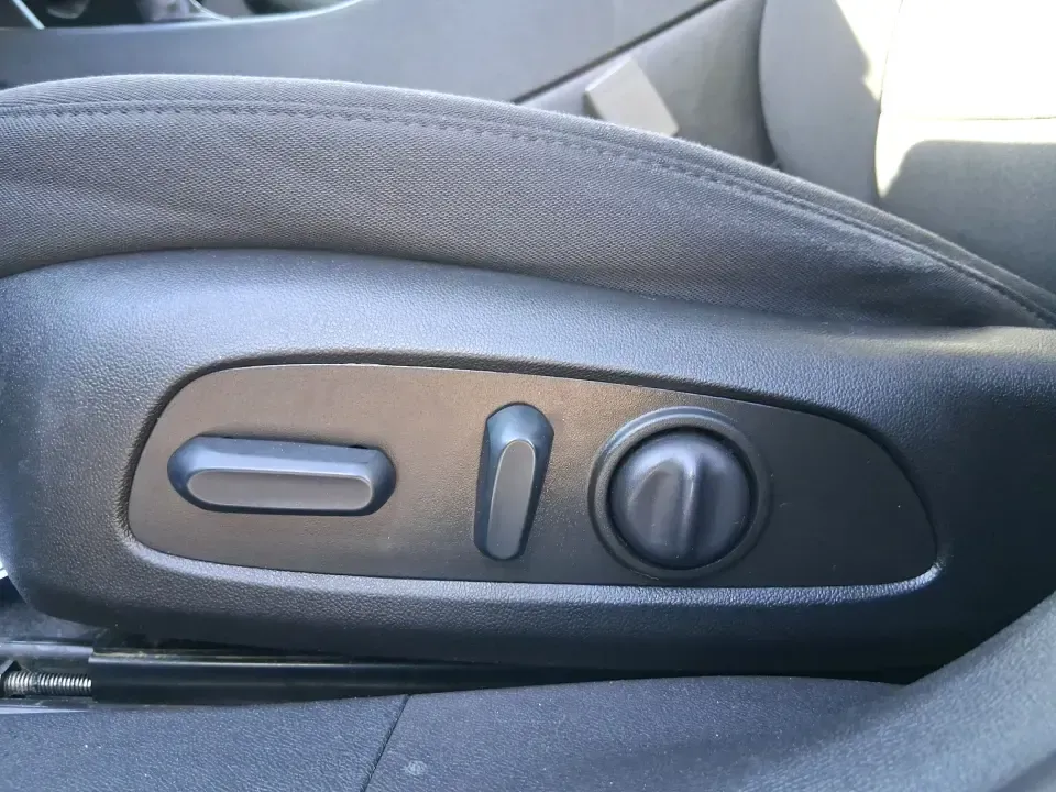 2022 Chevrolet Malibu FWD LT (1G1ZD5ST2NF) with an ECOTEC 1.5L I-4 gasoline direct injection engine, 6A transmission, located at 1230 East Main St, Xenia, OH, 45385, (937) 908-9800, 39.688026, -83.910172 - Need a reliable commuter that still feels comfortable for date night in downtown Xenia, the daily school run, or quick weekend escapes toward John Bryan State Park? This 2022 Chevrolet Malibu LT is built for real life-easy to drive, fuel-friendly on regular unleaded, and packed with the comfort and - Photo#18