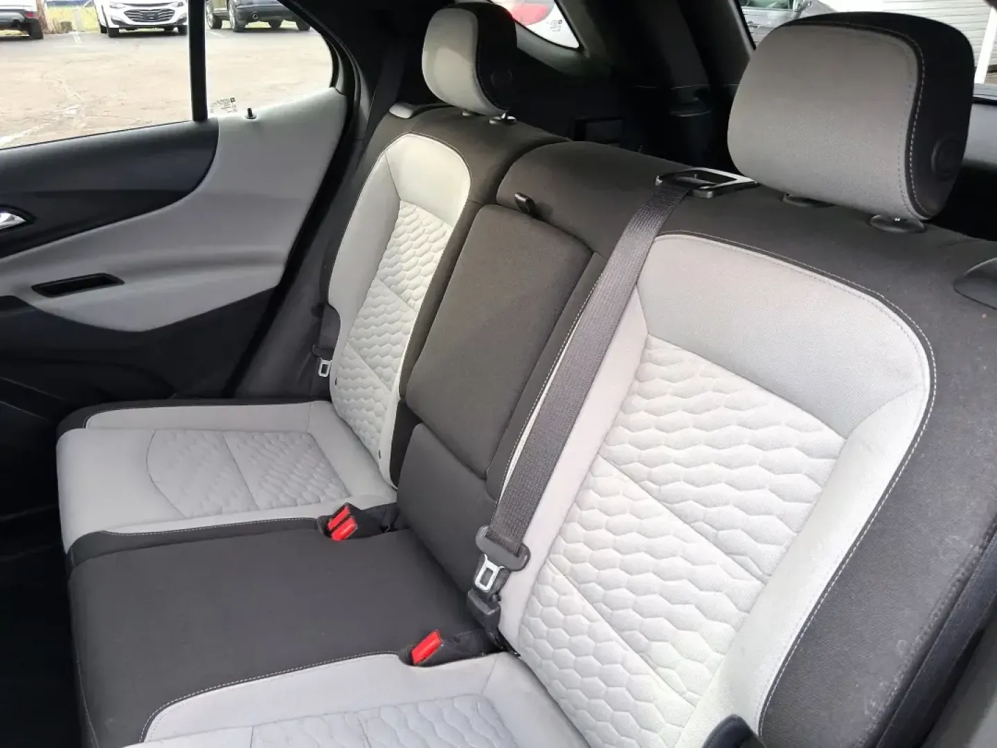 2020 Chevrolet Equinox FWD LT 1.5L Turbo (3GNAXKEV7LS) with an 1.5L I-4 gasoline direct injection engine, 6A transmission, located at 1184 Kauffman Ave, Fairborn, OH, 45324, (937) 908-9800, 39.807072, -84.030914 - Picture your next week going smoother: school drop-offs, I675 commutes, grocery runs, and spontaneous weekend escapes to Yellow Springs-handled in one comfortable, efficient SUV that fits real life. This **2020 Chevrolet Equinox LT (FWD) 1.5L Turbo** in **Pacific Blue Metallic** is a smart choice fo - Photo#10