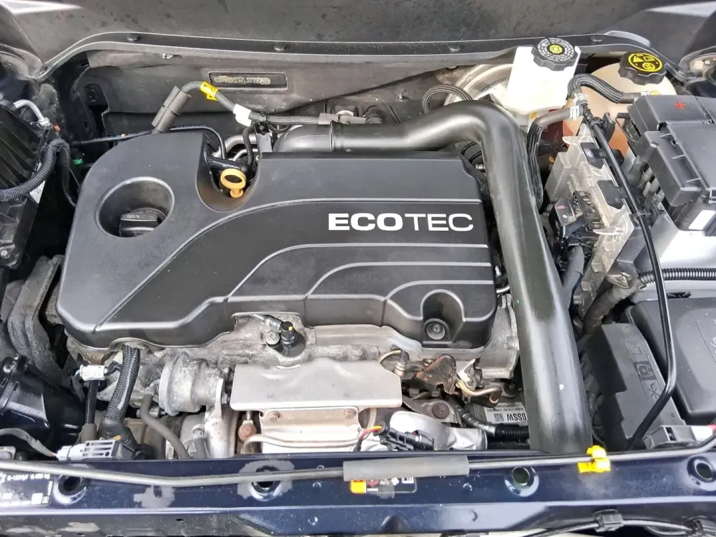 2020 Chevrolet Equinox FWD LT 1.5L Turbo (3GNAXKEV7LS) with an 1.5L I-4 gasoline direct injection engine, 6A transmission, located at 1184 Kauffman Ave, Fairborn, OH, 45324, (937) 908-9800, 39.807072, -84.030914 - Picture your next week going smoother: school drop-offs, I675 commutes, grocery runs, and spontaneous weekend escapes to Yellow Springs-handled in one comfortable, efficient SUV that fits real life. This **2020 Chevrolet Equinox LT (FWD) 1.5L Turbo** in **Pacific Blue Metallic** is a smart choice fo - Photo#11