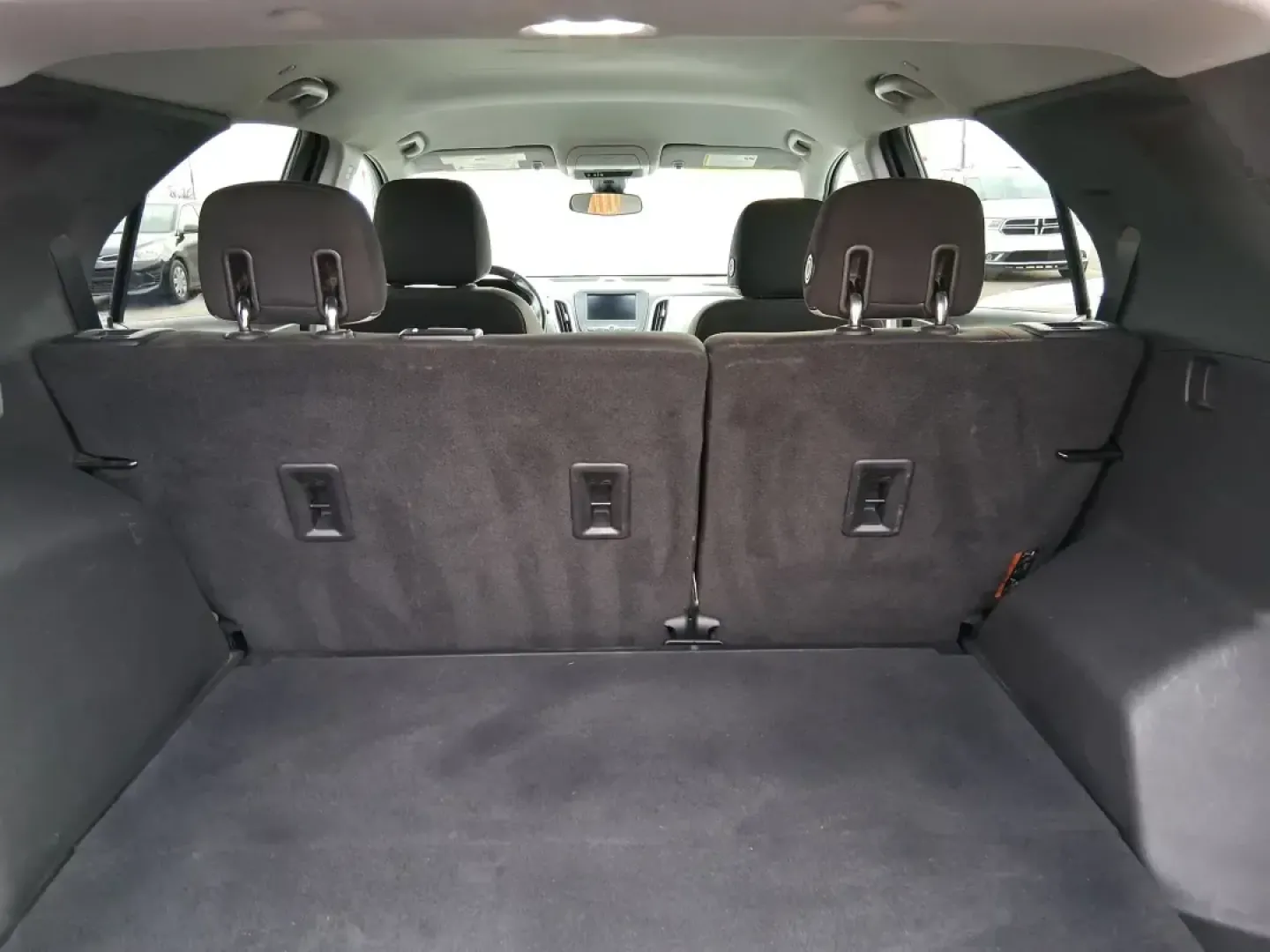 2020 Chevrolet Equinox FWD LT 1.5L Turbo (3GNAXKEV7LS) with an 1.5L I-4 gasoline direct injection engine, 6A transmission, located at 1184 Kauffman Ave, Fairborn, OH, 45324, (937) 908-9800, 39.807072, -84.030914 - Picture your next week going smoother: school drop-offs, I675 commutes, grocery runs, and spontaneous weekend escapes to Yellow Springs-handled in one comfortable, efficient SUV that fits real life. This **2020 Chevrolet Equinox LT (FWD) 1.5L Turbo** in **Pacific Blue Metallic** is a smart choice fo - Photo#12