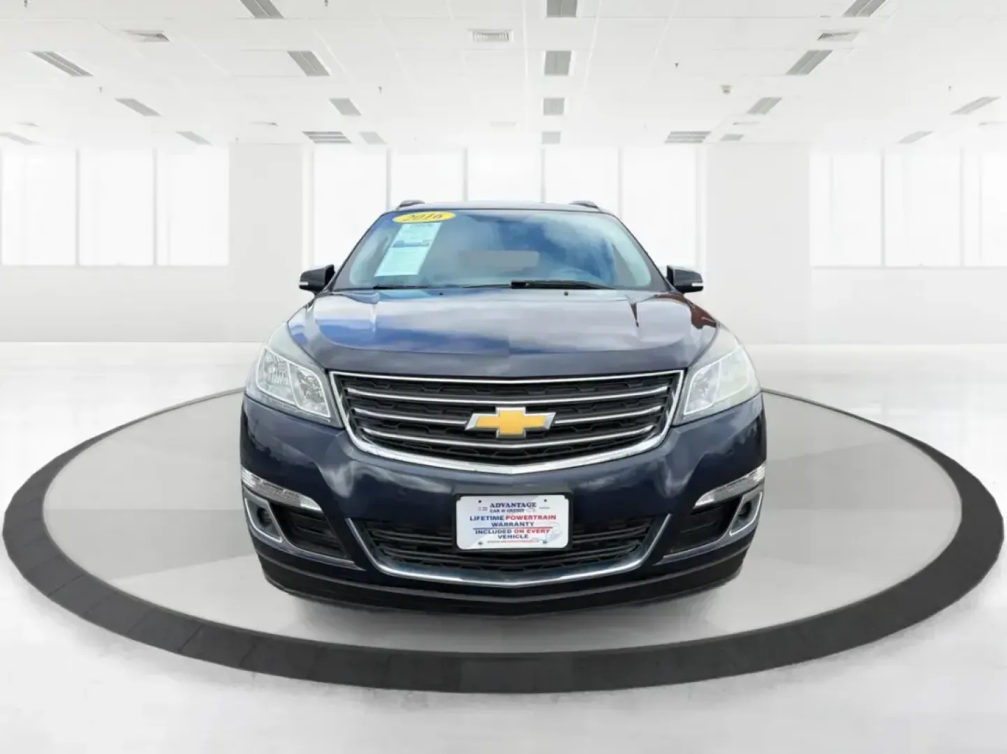 2016 Chevrolet Traverse 2LT (1GNKVHKD0GJ) with an 3.6L V-6 gasoline direct injection engine, 6-Speed Automatic transmission, located at 401 Woodman Dr, Riverside, OH, 45431, (937) 908-9800, 39.760899, -84.123421 - Pack up the kids, cue up the playlist, and point the GPS toward your next weekend getaway-this 2016 Chevrolet Traverse 2LT is the kind of roomy, confident SUV that makes school runs, long commutes, and road trips out of Riverside feel easy and comfortable. With seating flexibility, family-friendly s - Photo#7