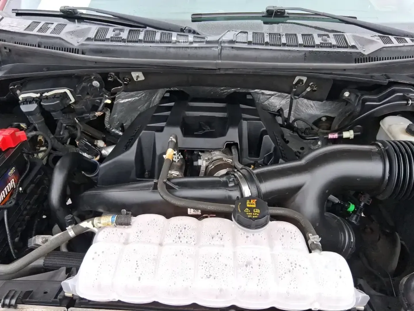 2016 Ford F-150 XLT (1FTEW1EP1GK) with an 2.7L V6 DOHC 24V engine, 6A transmission, located at 401 Woodman Dr, Riverside, OH, 45431, (937) 908-9800, 39.760899, -84.123421 - Need one truck that can handle weekday work runs, Saturday projects, and a last-minute road trip up I75 without breaking a sweat? This 2016 Ford F150 XLT Crew Cab 4WD is built for the doitall lifestyle-room for the crew, confidence in Ohio weather, and the capability to tow, haul, and explore while - Photo#11