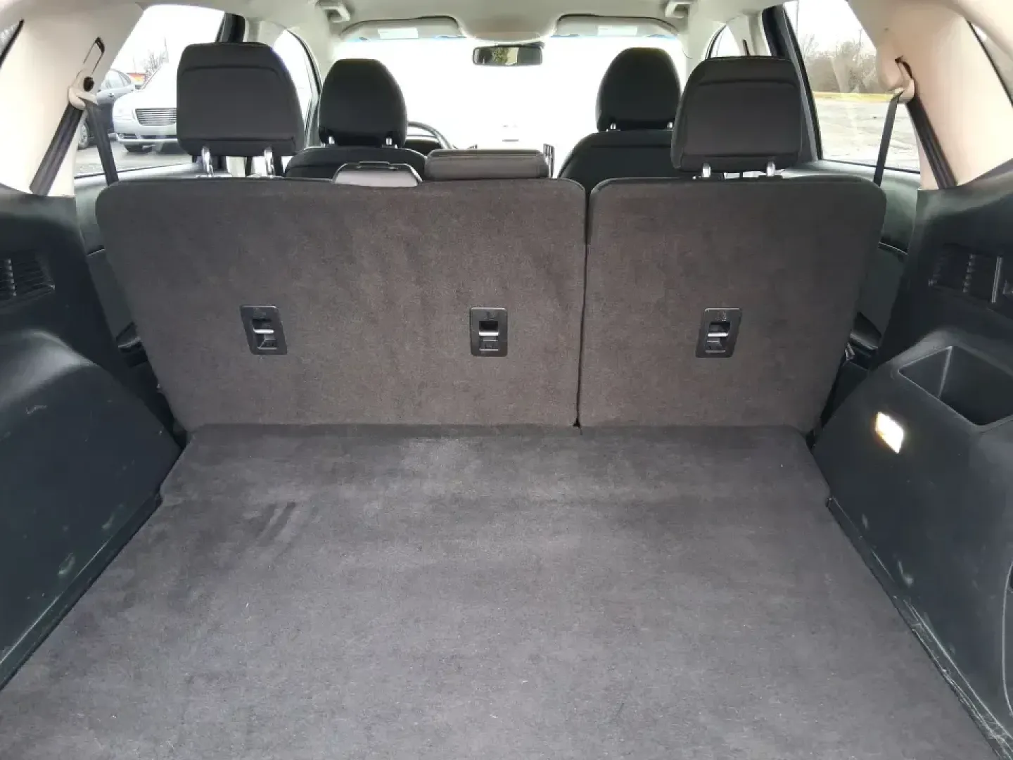 2018 Ford Edge SEL (2FMPK4J95JB) with an 2.0L L4 DOHC 16V engine, 6A transmission, located at 8750 N County Rd 25A, Piqua, OH, 45356, (937) 908-9800, 40.164391, -84.232513 - Load up the family, point the hood toward a weekend getaway, and enjoy the confident, all-weather versatility that makes an SUV the go-to choice in Ohio-this 2018 Ford Edge SEL is built for real life, from school runs and grocery trips to road trips out toward Indian Lake or a day exploring downtown - Photo#12