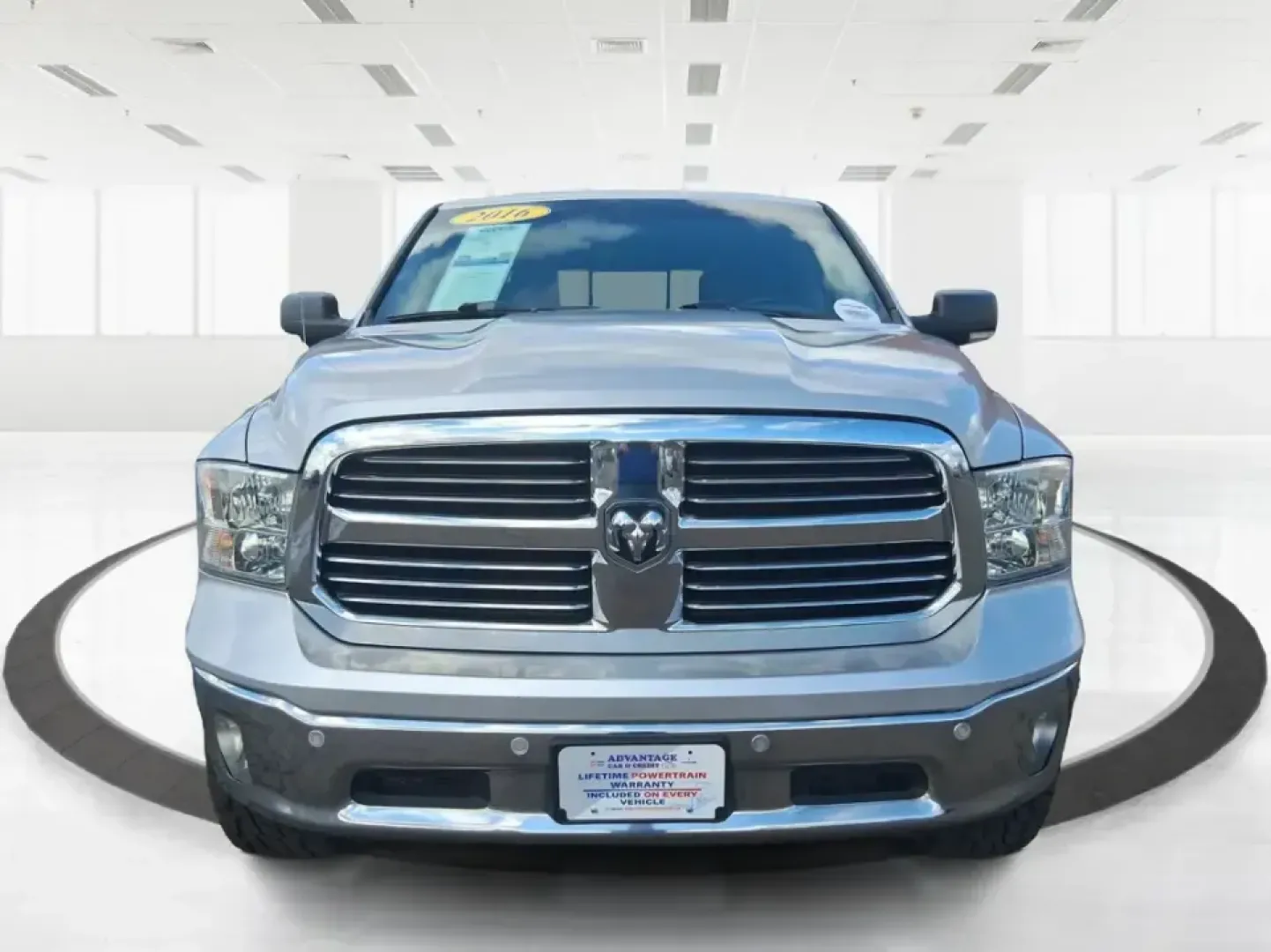 2016 Ram 1500 Lone Star (1C6RR7LT7GS) with an 5.7L V8 OHV 16V engine, 6A transmission, located at 401 Woodman Dr, Riverside, OH, 45431, (937) 908-9800, 39.760899, -84.123421 - Built for Midwest workweeks and weekend getaways, this 2016 Ram 1500 Lone Star Crew Cab is the kind of truck that fits real life in Riverside, Ohio-whether you're hauling gear for a home project, towing the toys for a trip out toward the Miami Valley, or loading up the family for a long road day on - Photo#7
