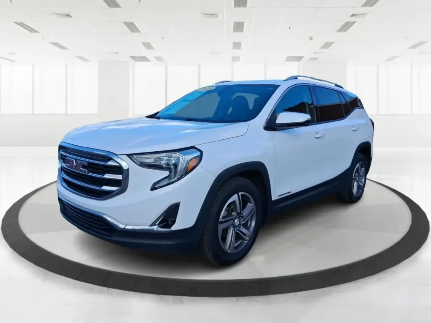 2020 GMC Terrain FWD SLT (3GKALPEVXLL) with an 1.4L L4 DOHC 16V TURBO engine, 6A transmission, located at 401 Woodman Dr, Riverside, OH, 45431, (937) 908-9800, 39.760899, -84.123421 - Picture your next week going smoother: a comfortable SUV for the daily commute down OH-35, school drop-offs, and quick grocery runs-plus the kind of confidence you want for a weekend drive to Carillon Historical Park, a day at the National Museum of the U.S. Air Force, or an easy road trip out towar - Photo#8