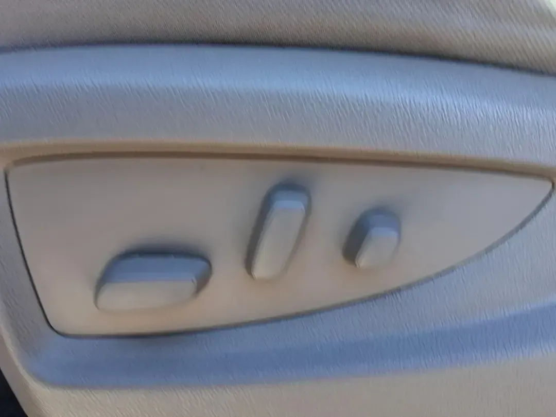 2016 GMC Sierra 1500 SLE (1GTV2MEC8GZ) with an EcoTec3 4.3L V-6 gasoline direct injection engine, 6A transmission, located at 1230 East Main St, Xenia, OH, 45385, (937) 908-9800, 39.688026, -83.910172 - Need a truck that can handle Midwest weather, weekend projects, and that long stretch down I75 without breaking a sweat? This **2016 GMC Sierra 1500 SLE Double Cab 4WD** is built for real life in Moraine-whether you're hauling gear to a job site, towing the boat for a day near **Carillon Historical - Photo#17