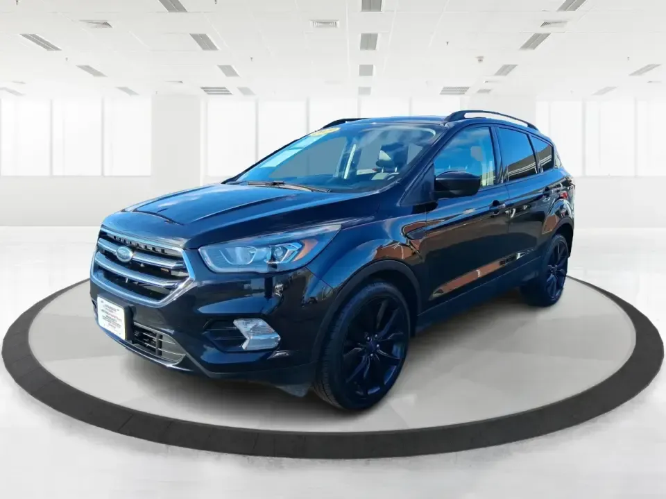 2019 Ford Escape SE (1FMCU0GD6KU) with an 1.5L L4 DOHC 16V engine, 6A transmission, located at 401 Woodman Dr, Riverside, OH, 45431, (937) 908-9800, 39.760899, -84.123421 - Need a dependable SUV for long commutes down I-675, quick school drop-offs, and weekend getaways to Carillon Historical Park or a day at the National Museum of the U.S. Air Force? This 2019 Ford Escape SE in Agate Black Metallic is built for real-life driving in and around Riverside, Ohio-comfortabl - Photo#8