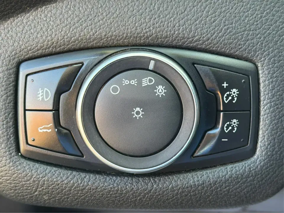 2018 Ford Escape SE (1FMCU9GD4JU) with an 1.5L L4 DOHC 16V engine, 6A transmission, located at 880 E. National Road, Vandalia, OH, 45377, (937) 908-9800, 39.891918, -84.183594 - Picture your next Ohio weekend: loading up the kids for a splash at Splash Xenia, cruising out to John Bryan State Park for a hike, or tackling a snowy morning commute from Beavercreek to downtown Dayton with confidence. This 2018 Ford Escape SE in Blue Metallic is the kind of compact SUV that fits - Photo#17