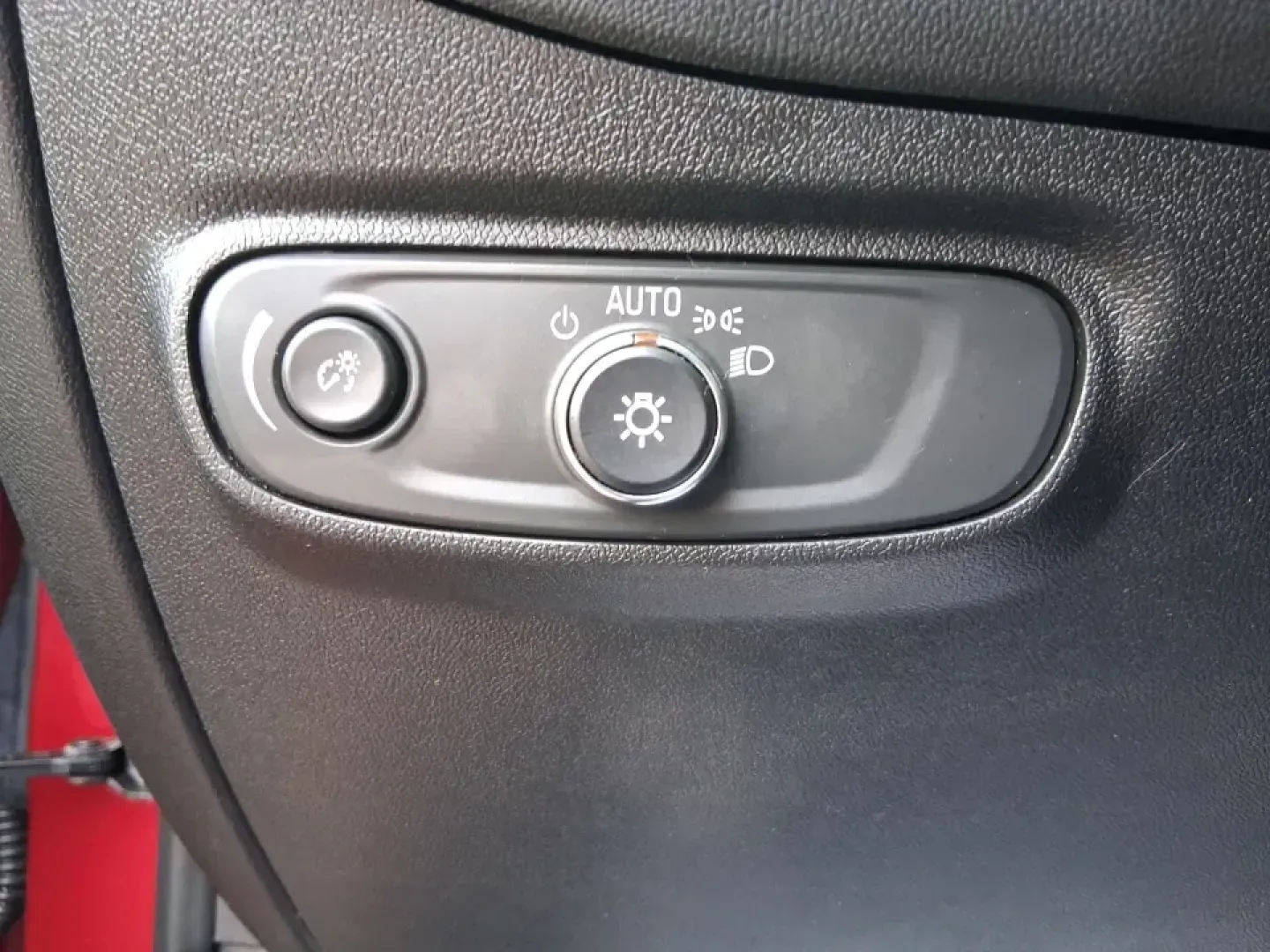 2018 Chevrolet Equinox LT (3GNAXJEV2JS) with an 1.5L I-4 gasoline direct injection engine, 6A transmission, located at 1099 N County Rd 25A, Troy, OH, 45373, (937) 908-9800, 40.057079, -84.212883 - Picture your next week: an easy school drop-off, a comfortable commute down I75, and a weekend road trip to Charleston Falls Preserve-all in one SUV that's sized for real life. This 2018 Chevrolet Equinox LT in head-turning Cajun Red Tintcoat is built for busy families, commuters, and budget-conscio - Photo#17