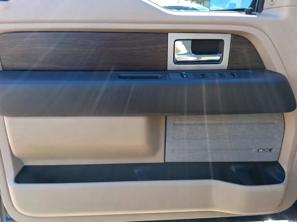 2013 Ford F-150 LARIAT (1FTFX1ETXDF) with an 3.5L V6 TURBO engine, 6-Speed Automatic transmission, located at 1099 N County Rd 25A, Troy, OH, 45373, (937) 908-9800, 40.057079, -84.212883 - Need one truck that can handle the weekday grind, the Saturday hardware-store run, and a spur-of-the-moment road trip up I-75? This 2013 Ford F-150 LARIAT 4WD is built for real life in Troy, Ohio-strong enough for towing and hauling, comfortable enough for long commutes, and refined enough to pull u - Photo#18