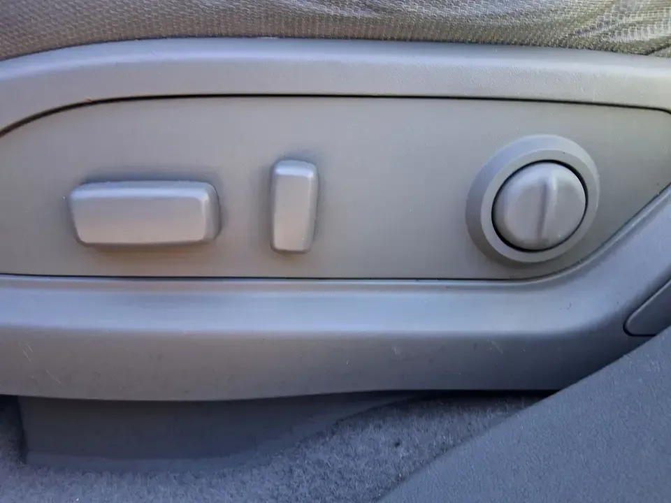 2016 Chevrolet Traverse LS (1GNKRFKDXGJ) with an 3.6L V-6 gasoline direct injection engine, 6A transmission, located at 401 Woodman Dr, Riverside, OH, 45431, (937) 908-9800, 39.760899, -84.123421 - Need one SUV that can handle school drop-offs, long commutes to Dayton, and weekend runs out toward John Bryan State Park without feeling cramped? This 2016 Chevrolet Traverse LS is built for real life-roomy seating for the whole crew, flexible cargo space for strollers or sports gear, and confident - Photo#17