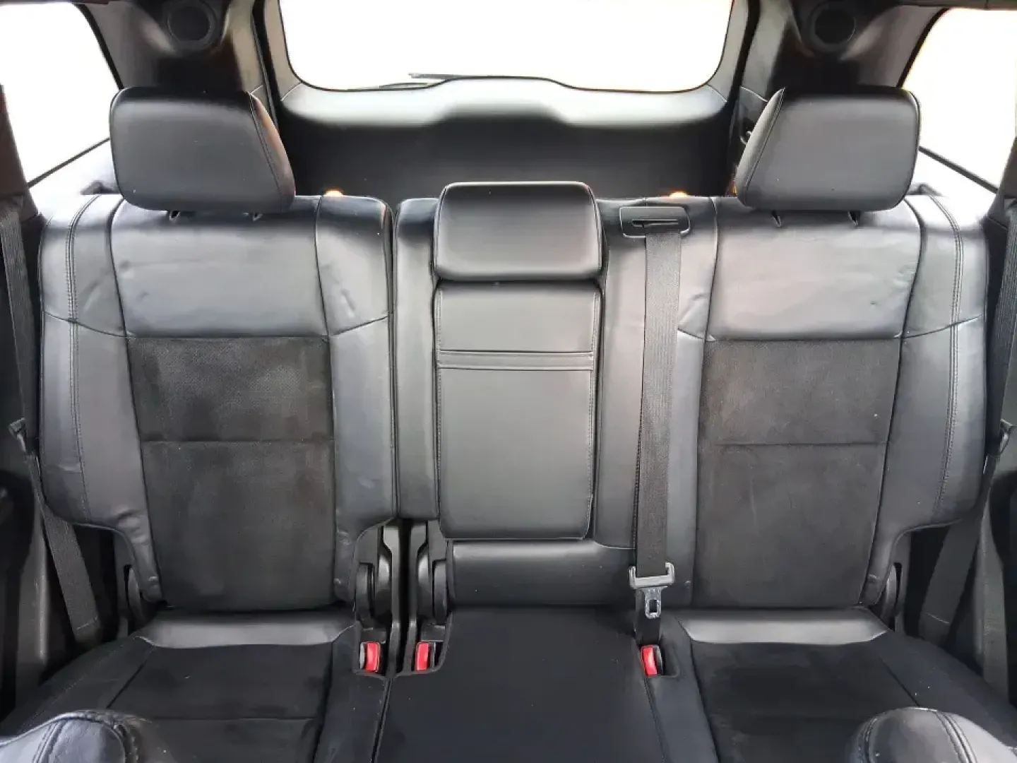 2015 Jeep Grand Cherokee Altitude (1C4RJFAG9FC) with an 3.6L V-6 DOHC engine, 8-Speed Automatic transmission, located at 1099 N County Rd 25A, Troy, OH, 45373, (937) 908-9800, 40.057079, -84.212883 - Weekend getaways to Hocking Hills, snowy school runs, or a confident daily commute up I75 feel easier when your SUV is built for real Ohio weather and real-life schedules. This 2015 Jeep Grand Cherokee Altitude in Bright White Clearcoat is the kind of capable, comfortable SUV that fits busy families - Photo#14