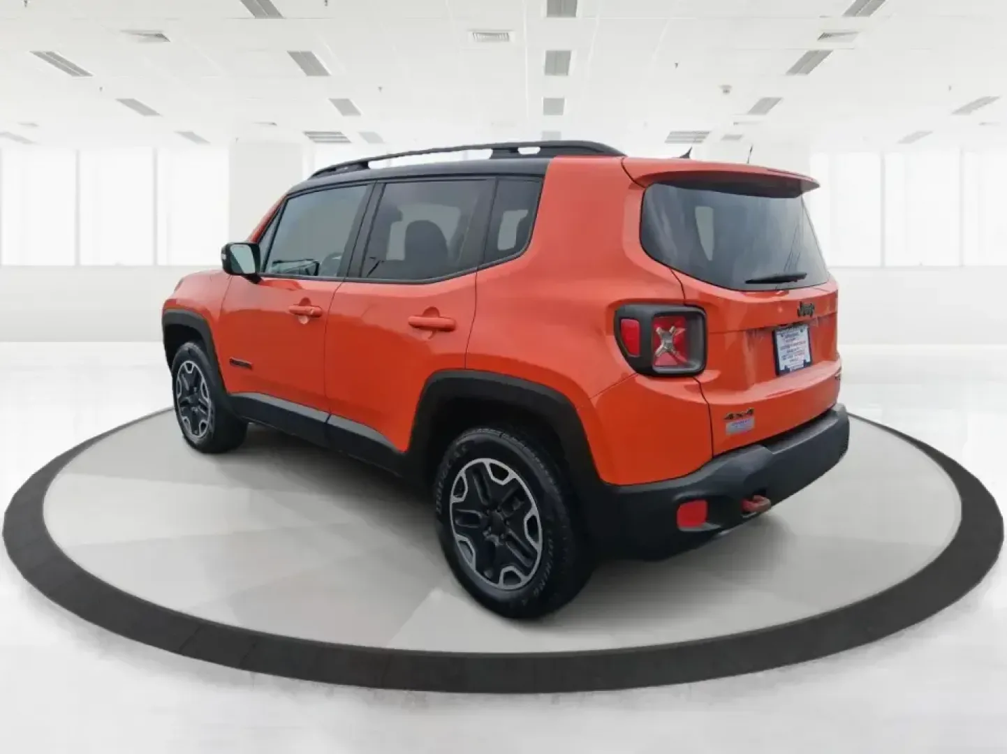 2016 Jeep Renegade Trailhawk (ZACCJBCT5GP) with an Tigershark MultiAir 2.4L I-4 variable valve contro engine, 9A transmission, located at 401 Woodman Dr, Riverside, OH, 45431, (937) 908-9800, 39.760899, -84.123421 - Weekend escapes, snowy commutes, and everyday errands feel easier when your crossover is ready for whatever Ohio throws your way. This **2016 Jeep Renegade Trailhawk** in eye-catching **Omaha Orange** is built for drivers who want real capability in a city-friendly size-perfect for exploring MetroPa - Photo#4