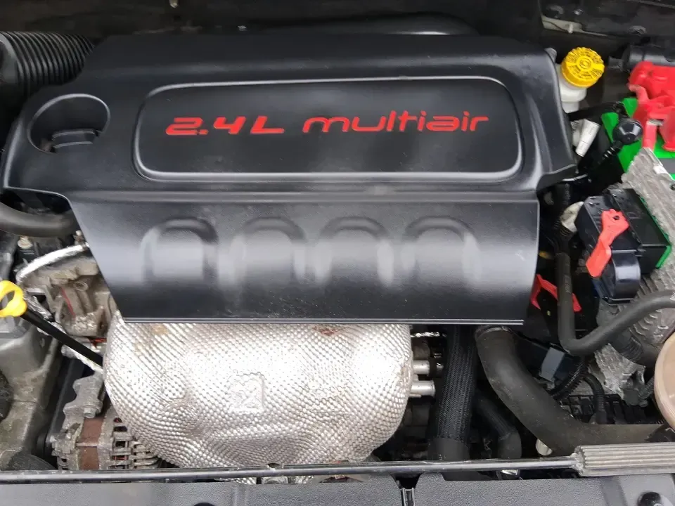 2018 Jeep Renegade Upland Edition 4x4 (ZACCJBAB1JP) with an Tigershark MultiAir 2.4L I-4 variable valve contro engine, 6M transmission, located at 4508 South Dixie Dr, Moraine, OH, 45439, (937) 908-9800, 39.689976, -84.218452 - Weekend getaways to John Bryan State Park, snowy commutes down US-35, or daily school-and-grocery runs around Xenia all get easier when you've got a compact SUV that's sized for city parking but ready for Ohio backroads. This 2018 Jeep Renegade Upland Edition 4x4 brings that go-anywhere, do-everythi - Photo#11