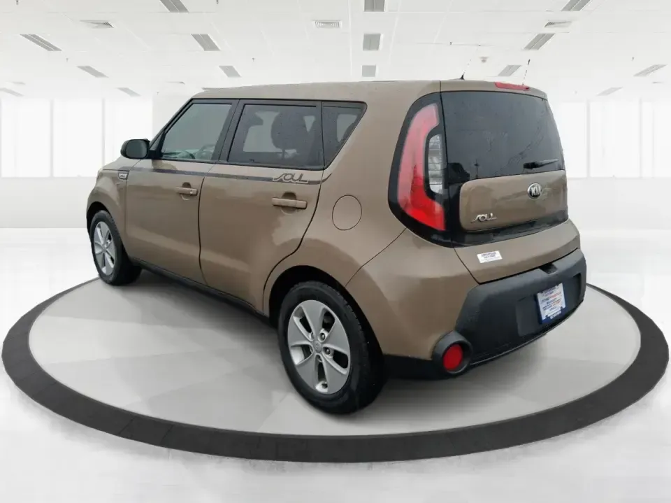 2015 Kia Soul Base (KNDJN2A25F7) with an 1.6L L4 DOHC 16V engine, located at 1099 N County Rd 25A, Troy, OH, 45373, (937) 908-9800, 40.057079, -84.212883 - Picture your next week in Troy: an easy commute up N County Rd 25A, a quick grocery run near the Miami County Fairgrounds, and a Saturday drive down I75 for a Dayton day trip-without stressing over parking, fuel costs, or tight cargo space. This 2015 Kia Soul Base is built for real life, making it a - Photo#4