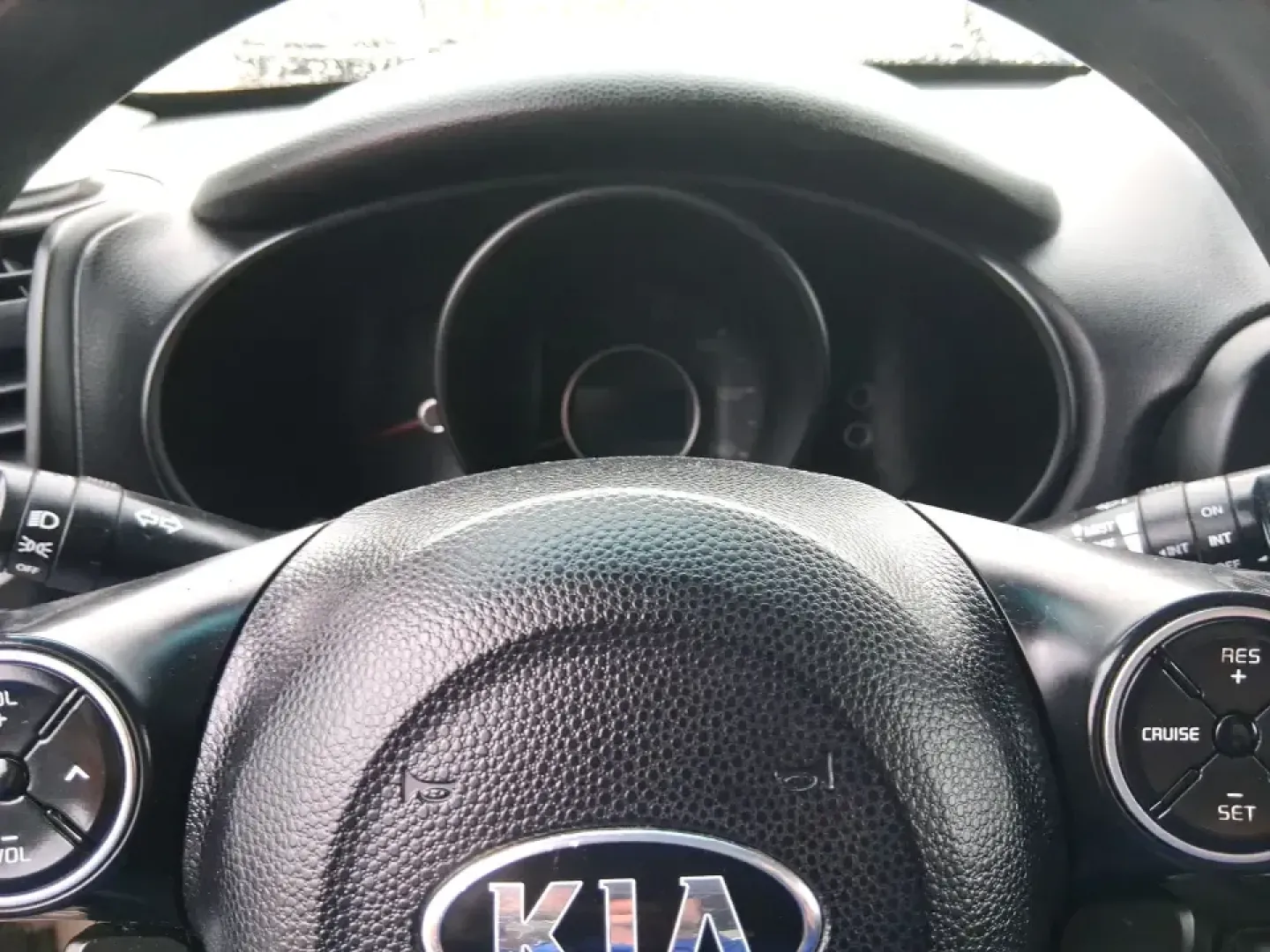 2015 Kia Soul Base (KNDJN2A25F7) with an 1.6L L4 DOHC 16V engine, located at 1099 N County Rd 25A, Troy, OH, 45373, (937) 908-9800, 40.057079, -84.212883 - Picture your next week in Troy: an easy commute up N County Rd 25A, a quick grocery run near the Miami County Fairgrounds, and a Saturday drive down I75 for a Dayton day trip-without stressing over parking, fuel costs, or tight cargo space. This 2015 Kia Soul Base is built for real life, making it a - Photo#15