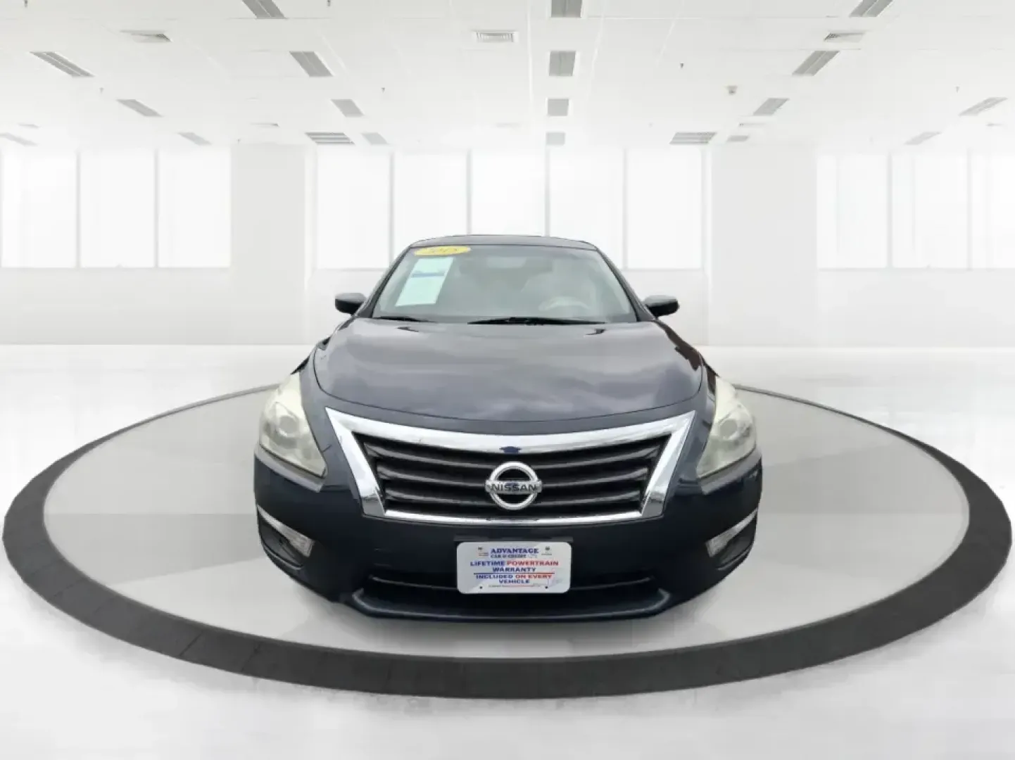 2015 Nissan Altima 2.5 S (1N4AL3APXFC) with an 2.5L I-4 DOHC engine, Continuously Variable Transmission transmission, located at 1184 Kauffman Ave, Fairborn, OH, 45324, (937) 908-9800, 39.807072, -84.030914 - Need a dependable daily driver for the I675 commute, WrightPatt runs, and quick weekend escapes to Yellow Springs? This 2015 Nissan Altima 2.5 S is built for real life in Fairborn-comfortable for long stretches on US35, easy to park around Downtown Fairborn, and efficient enough to keep your budget - Photo#7