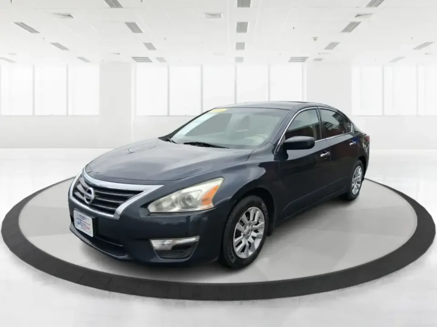 2015 Nissan Altima 2.5 S (1N4AL3APXFC) with an 2.5L I-4 DOHC engine, Continuously Variable Transmission transmission, located at 1184 Kauffman Ave, Fairborn, OH, 45324, (937) 908-9800, 39.807072, -84.030914 - Need a dependable daily driver for the I675 commute, WrightPatt runs, and quick weekend escapes to Yellow Springs? This 2015 Nissan Altima 2.5 S is built for real life in Fairborn-comfortable for long stretches on US35, easy to park around Downtown Fairborn, and efficient enough to keep your budget - Photo#8