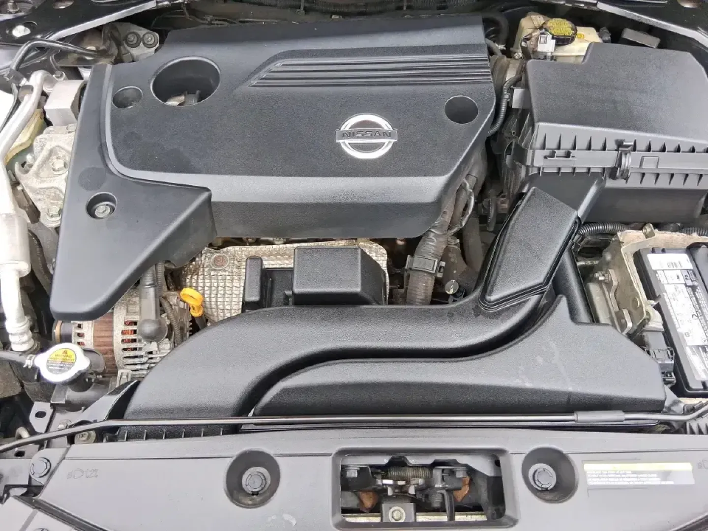 2015 Nissan Altima 2.5 S (1N4AL3APXFC) with an 2.5L I-4 DOHC engine, Continuously Variable Transmission transmission, located at 1184 Kauffman Ave, Fairborn, OH, 45324, (937) 908-9800, 39.807072, -84.030914 - Need a dependable daily driver for the I675 commute, WrightPatt runs, and quick weekend escapes to Yellow Springs? This 2015 Nissan Altima 2.5 S is built for real life in Fairborn-comfortable for long stretches on US35, easy to park around Downtown Fairborn, and efficient enough to keep your budget - Photo#11