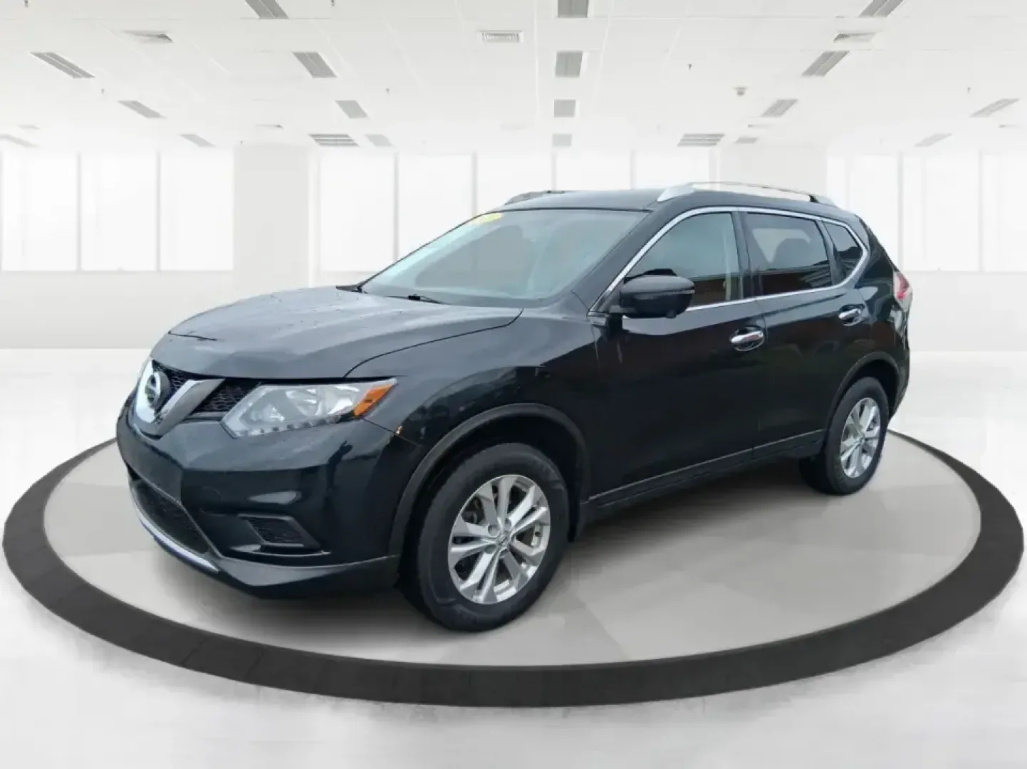 2016 Nissan Rogue SV (KNMAT2MV9GP) with an 2.5L I-4 DOHC engine, CVT transmission, located at 880 E. National Road, Vandalia, OH, 45377, (937) 908-9800, 39.891918, -84.183594 - Need a dependable SUV that fits real life in Vandalia-school drop-offs, long commutes to Dayton, and weekend getaways up I75-without the stress of traditional bank hurdles? This 2016 Nissan Rogue SV in Magnetic Black is a smart, versatile choice for busy families, frequent travelers, and budget-cons - Photo#8