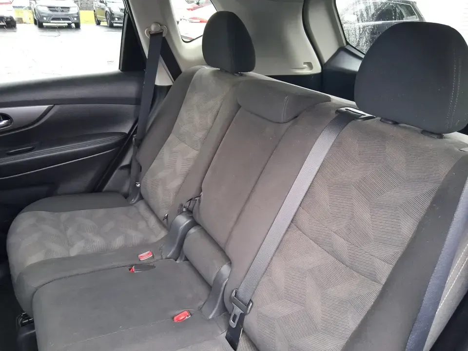 2016 Nissan Rogue SV (KNMAT2MV9GP) with an 2.5L I-4 DOHC engine, CVT transmission, located at 880 E. National Road, Vandalia, OH, 45377, (937) 908-9800, 39.891918, -84.183594 - Need a dependable SUV that fits real life in Vandalia-school drop-offs, long commutes to Dayton, and weekend getaways up I75-without the stress of traditional bank hurdles? This 2016 Nissan Rogue SV in Magnetic Black is a smart, versatile choice for busy families, frequent travelers, and budget-cons - Photo#10